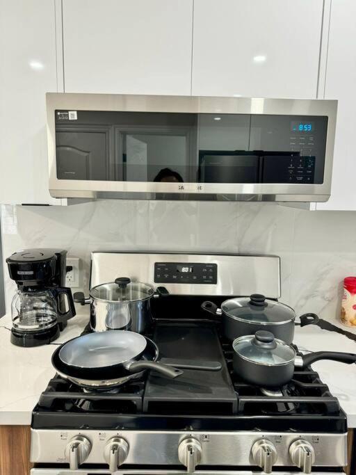 3 BR - Renovated - Free Onsite Parking