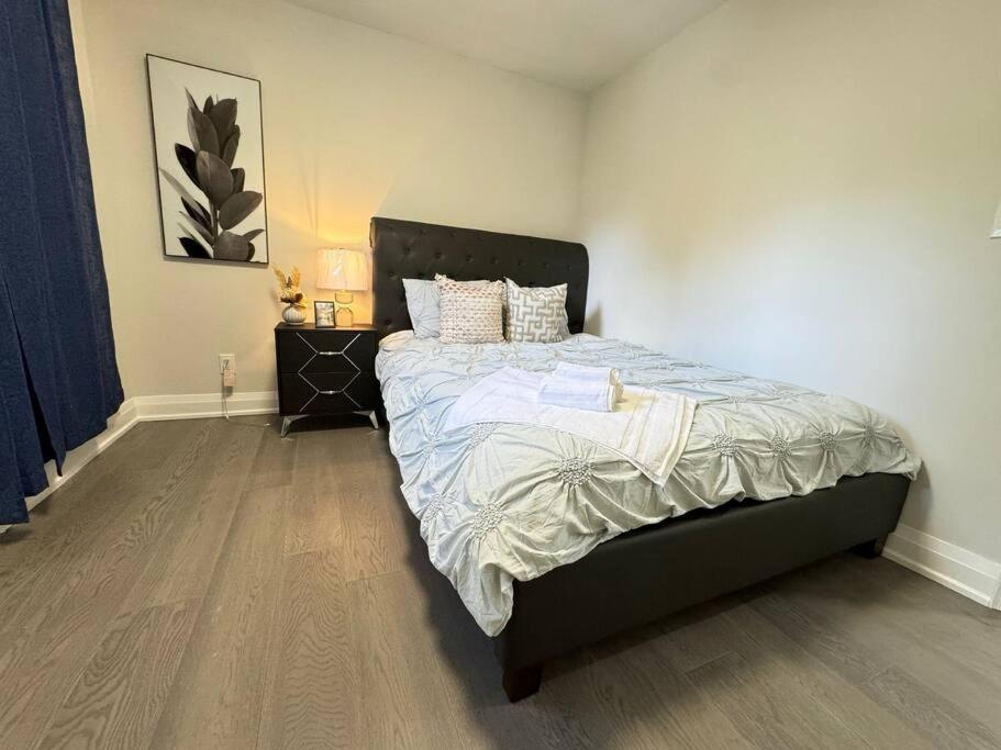 3 BR - Renovated - Free Onsite Parking
