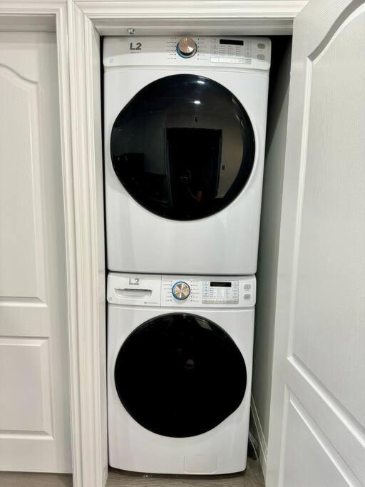 3 BR - Renovated - Free Onsite Parking