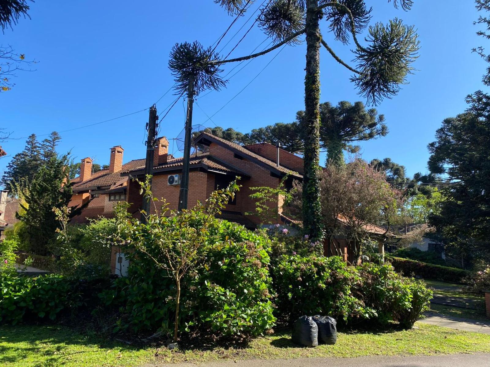 Sobrado do Lago Gramado - Localizado em um Bairro Nobre e arborizado