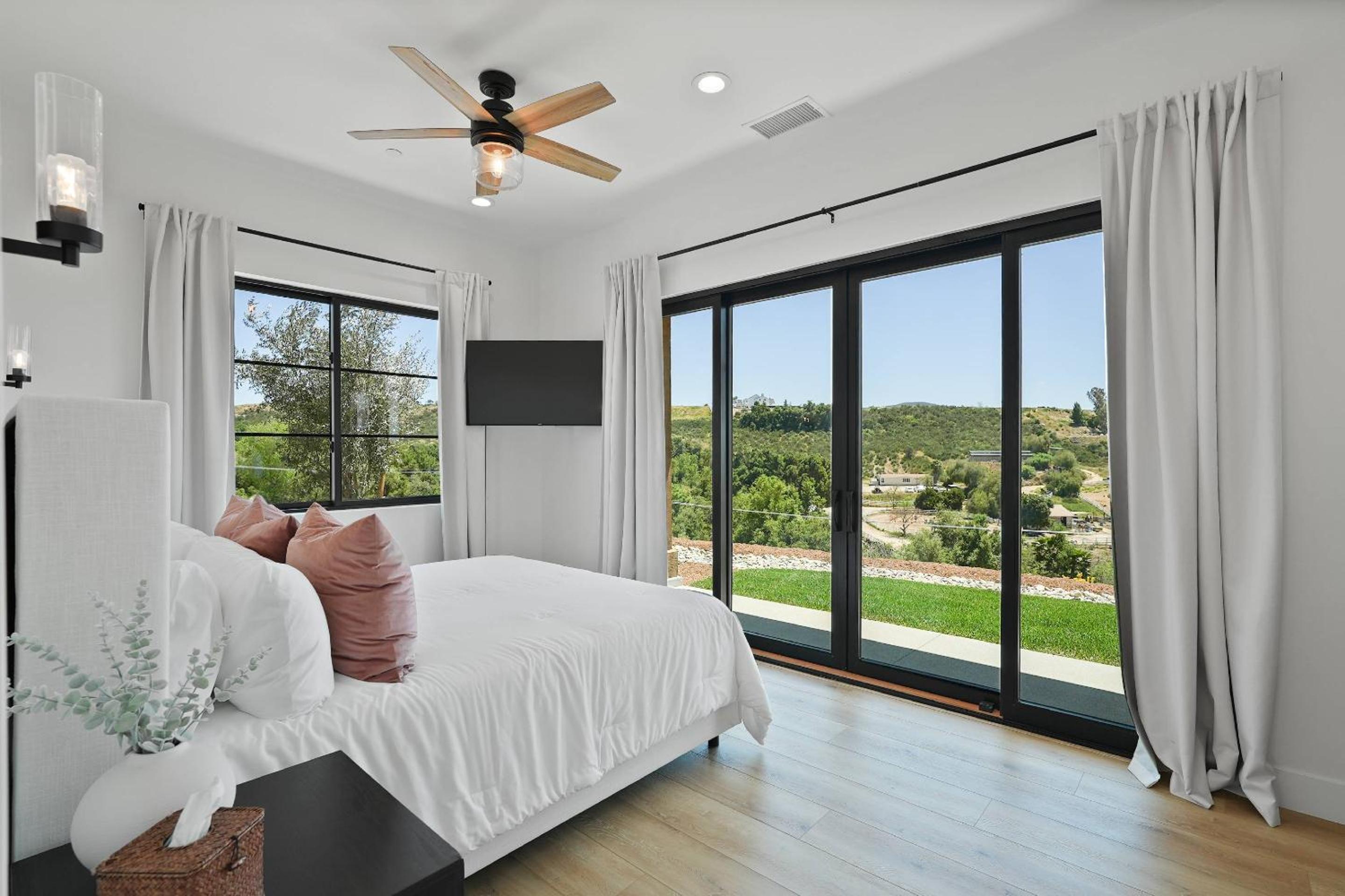 Wine Country Hilltop Farmhouse