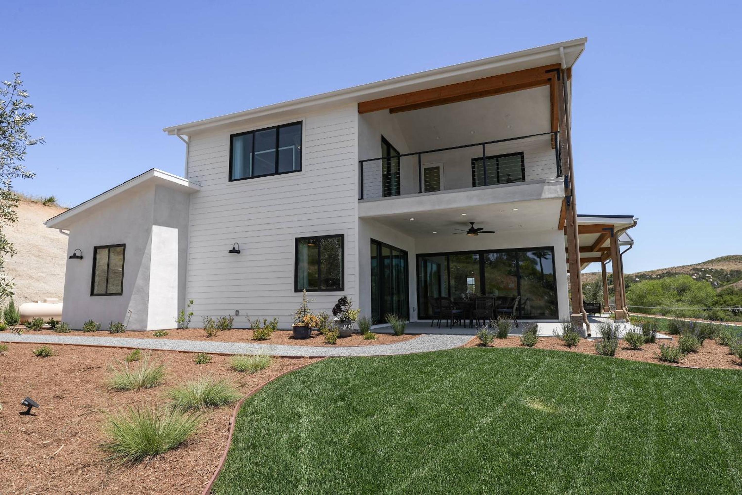 Wine Country Hilltop Farmhouse