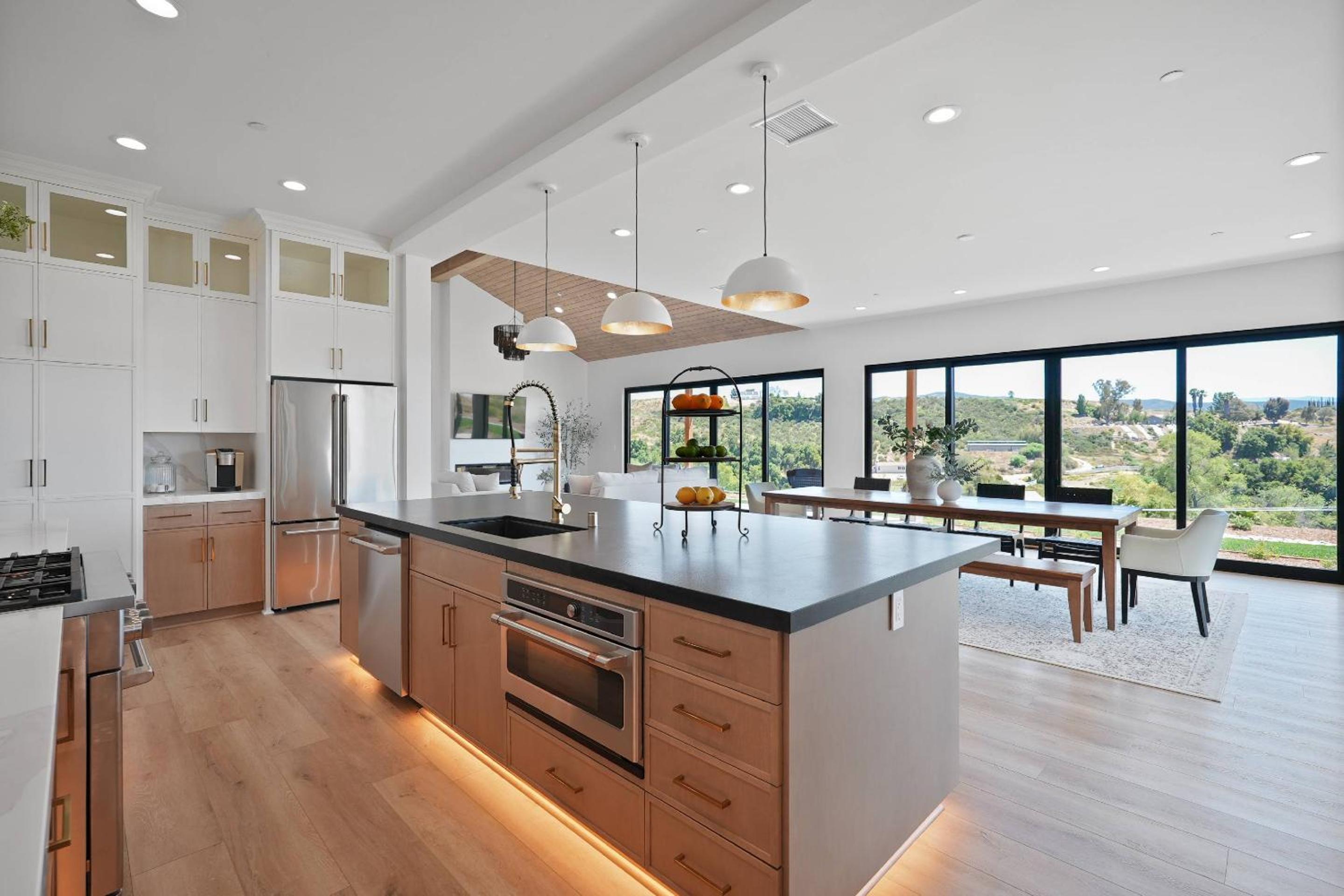 Wine Country Hilltop Farmhouse
