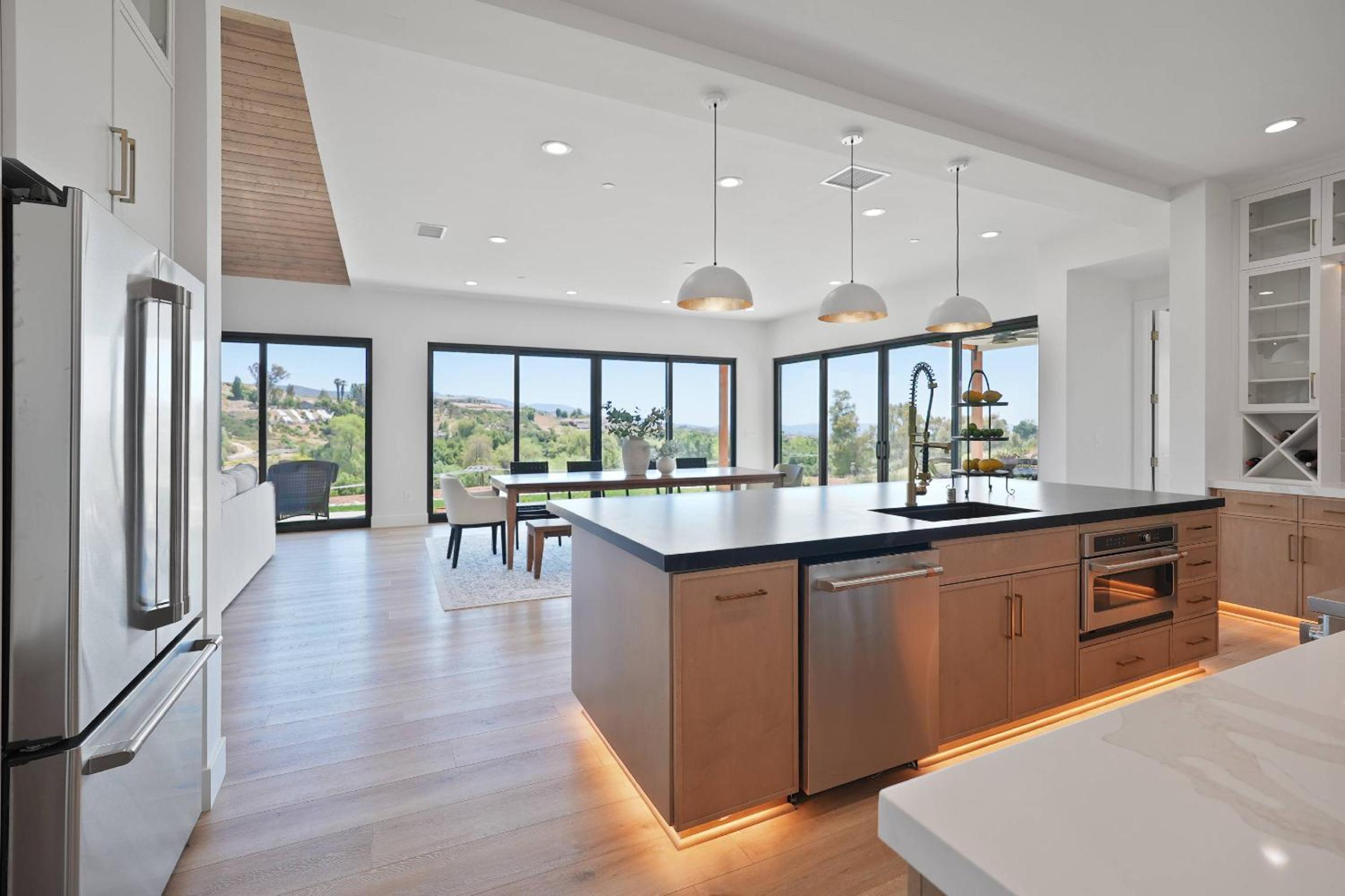 Wine Country Hilltop Farmhouse
