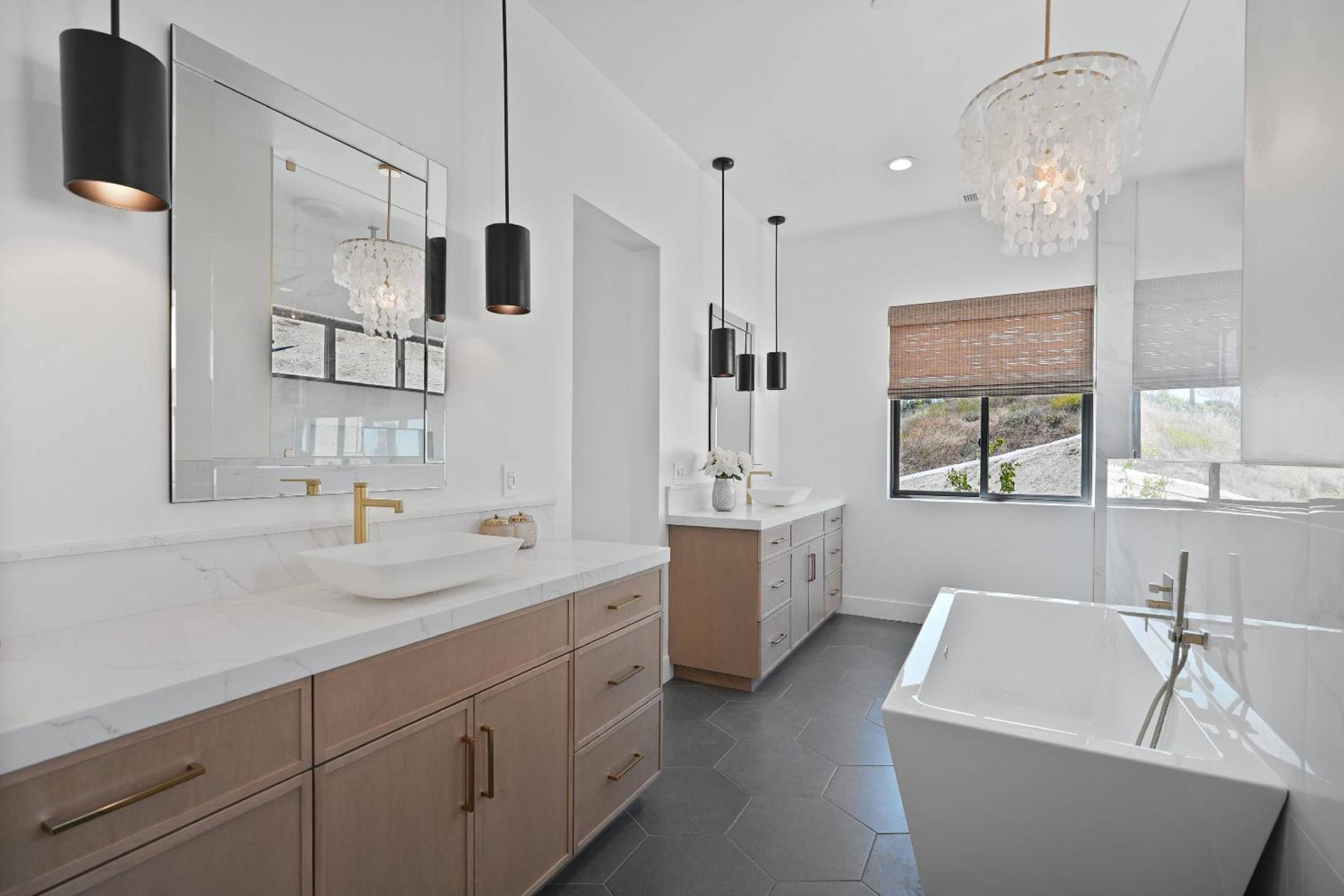 Wine Country Hilltop Farmhouse