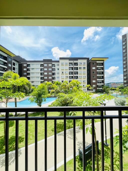 Y2 Pool & Garden Bliss view 2