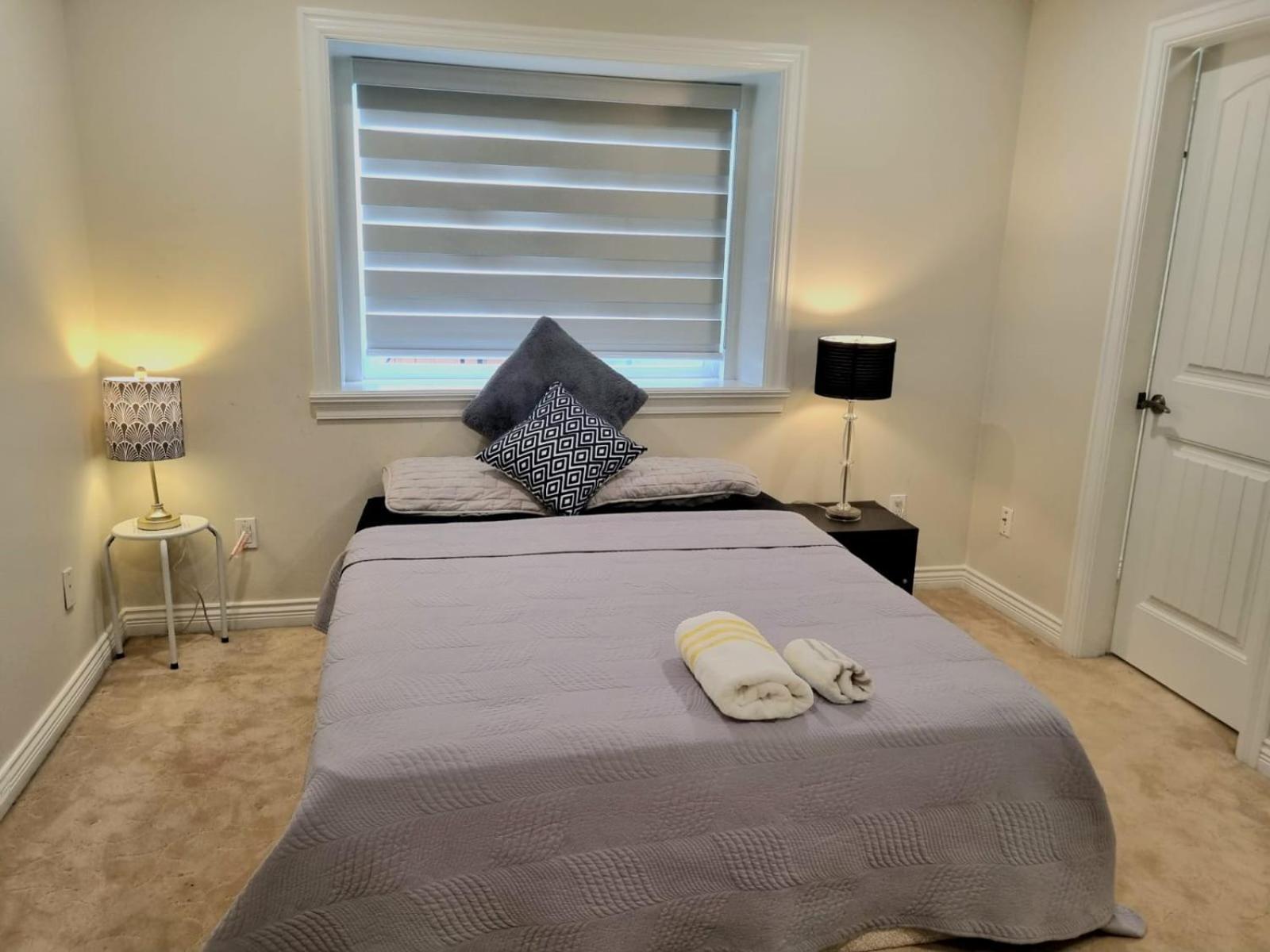 Deluxe Family Rooms in the best neighborhood in Surrey