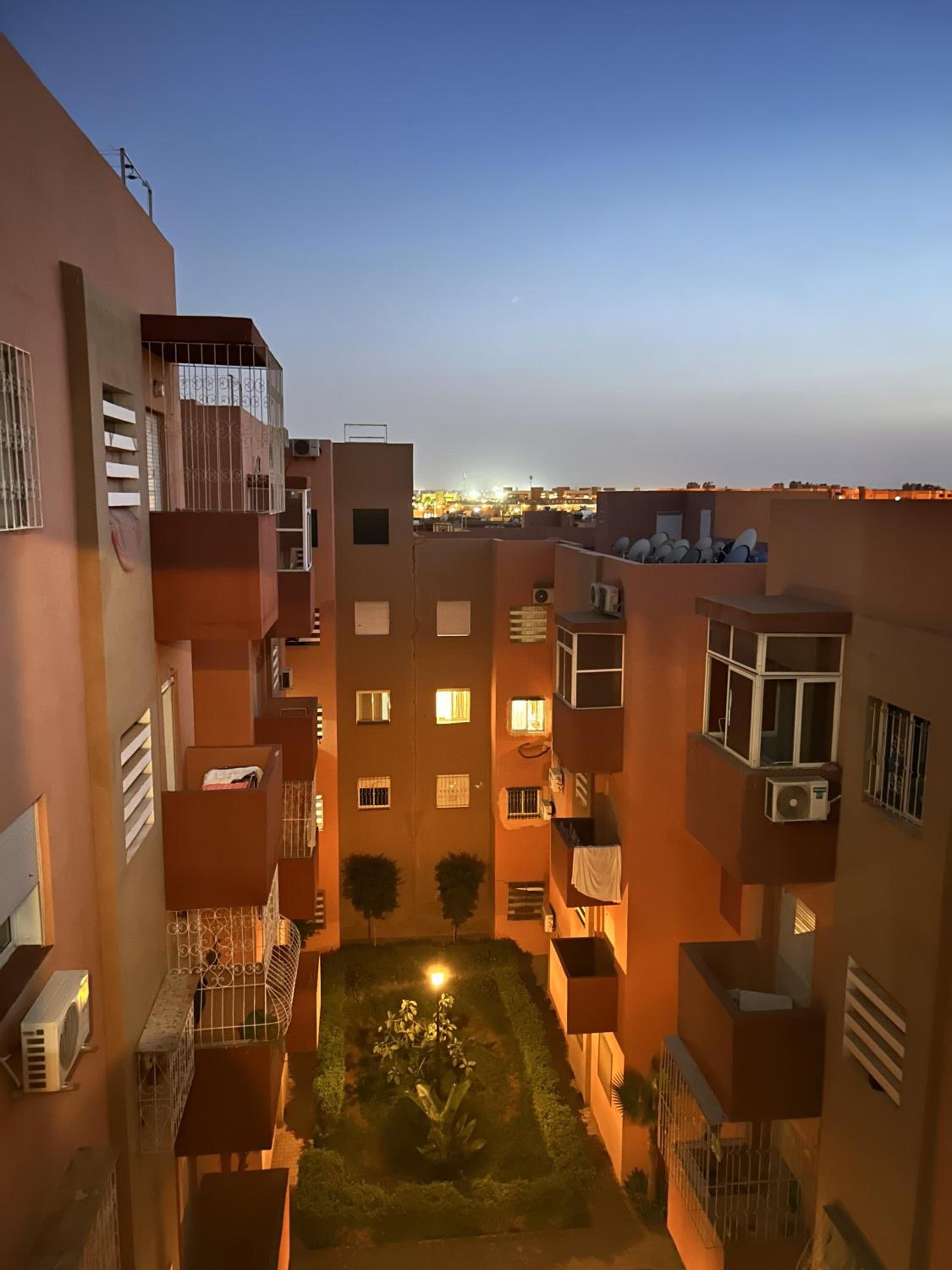 L'escapade Paisible au Coucher de Soleil et Parking