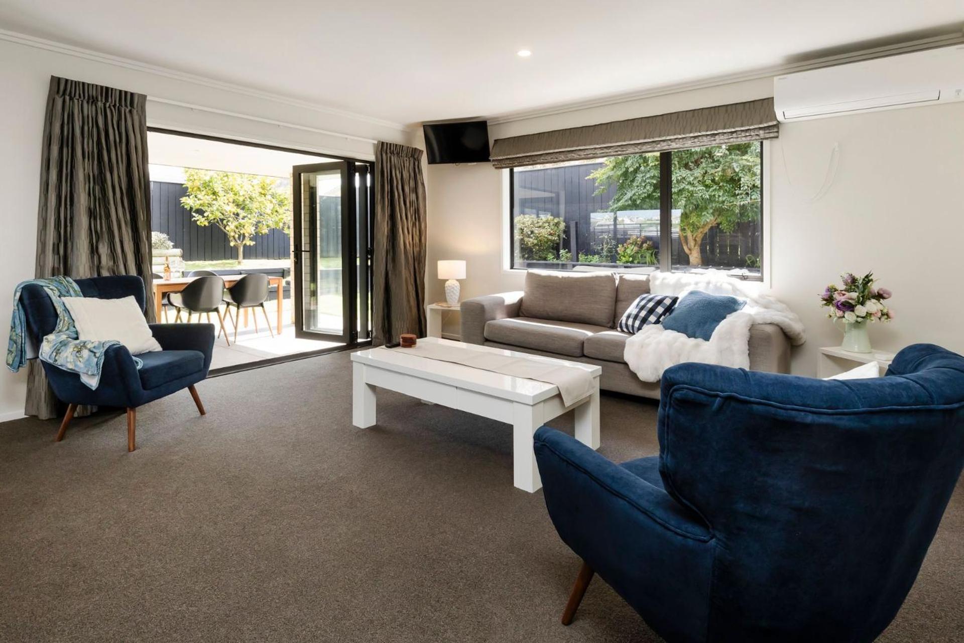 Modern Townhouse In Strandon - comfort and style view 3