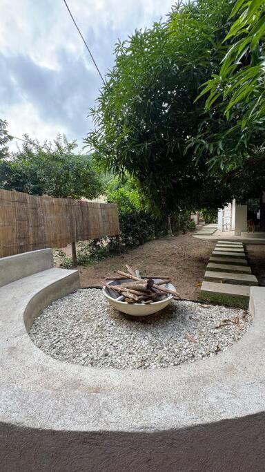 La Casita Debajo del Mango