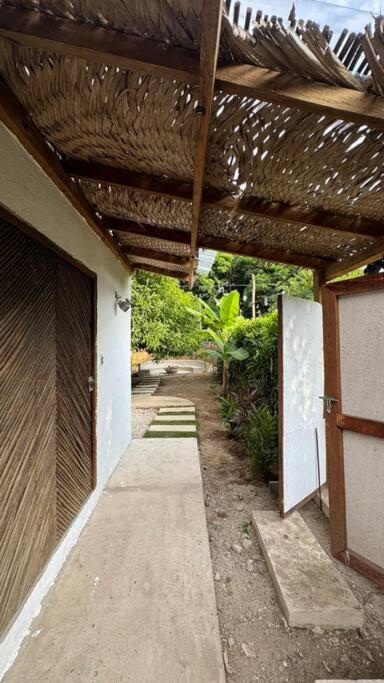 La Casita Debajo del Mango