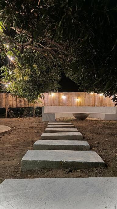 La Casita Debajo del Mango