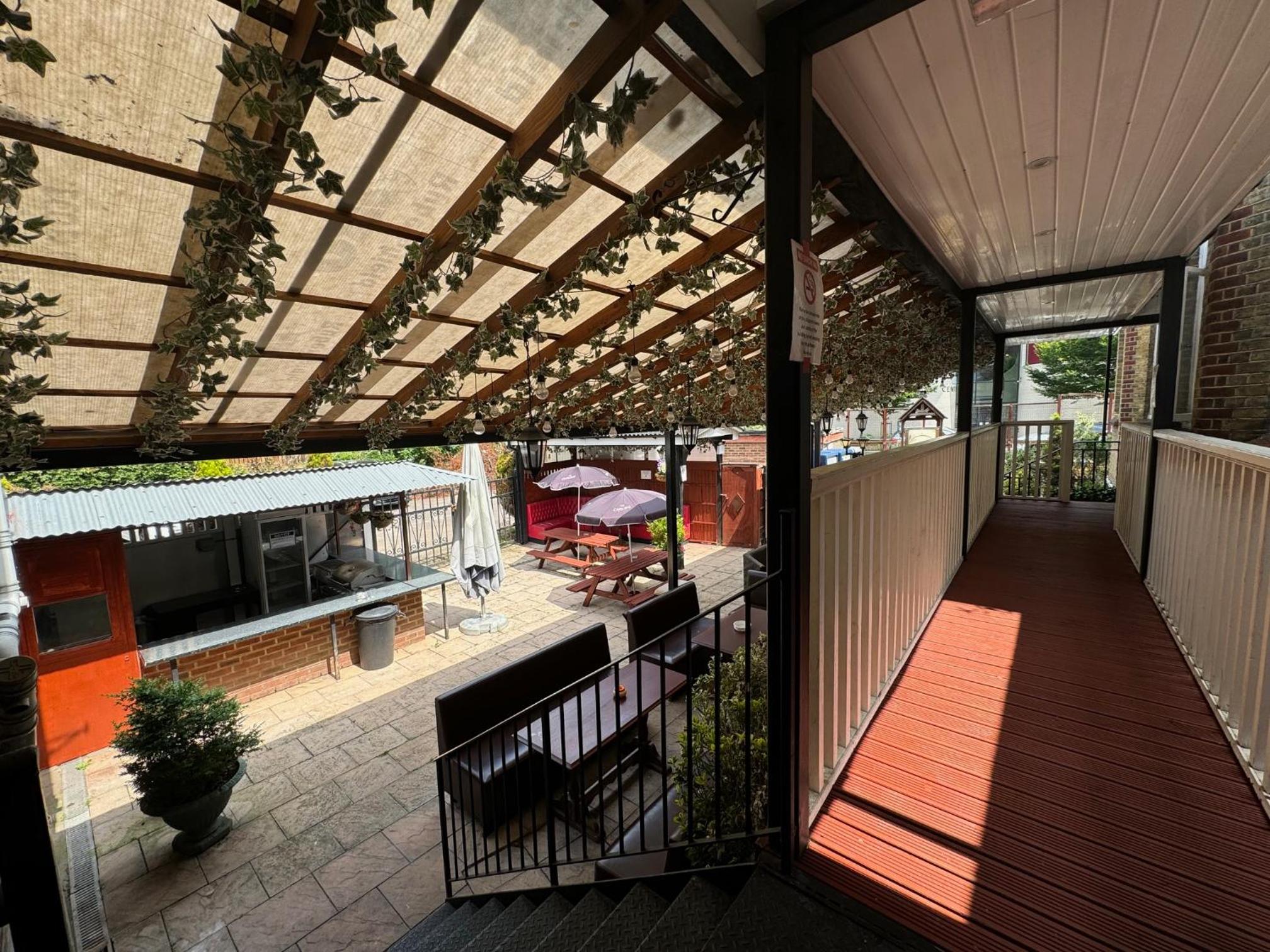 balcony