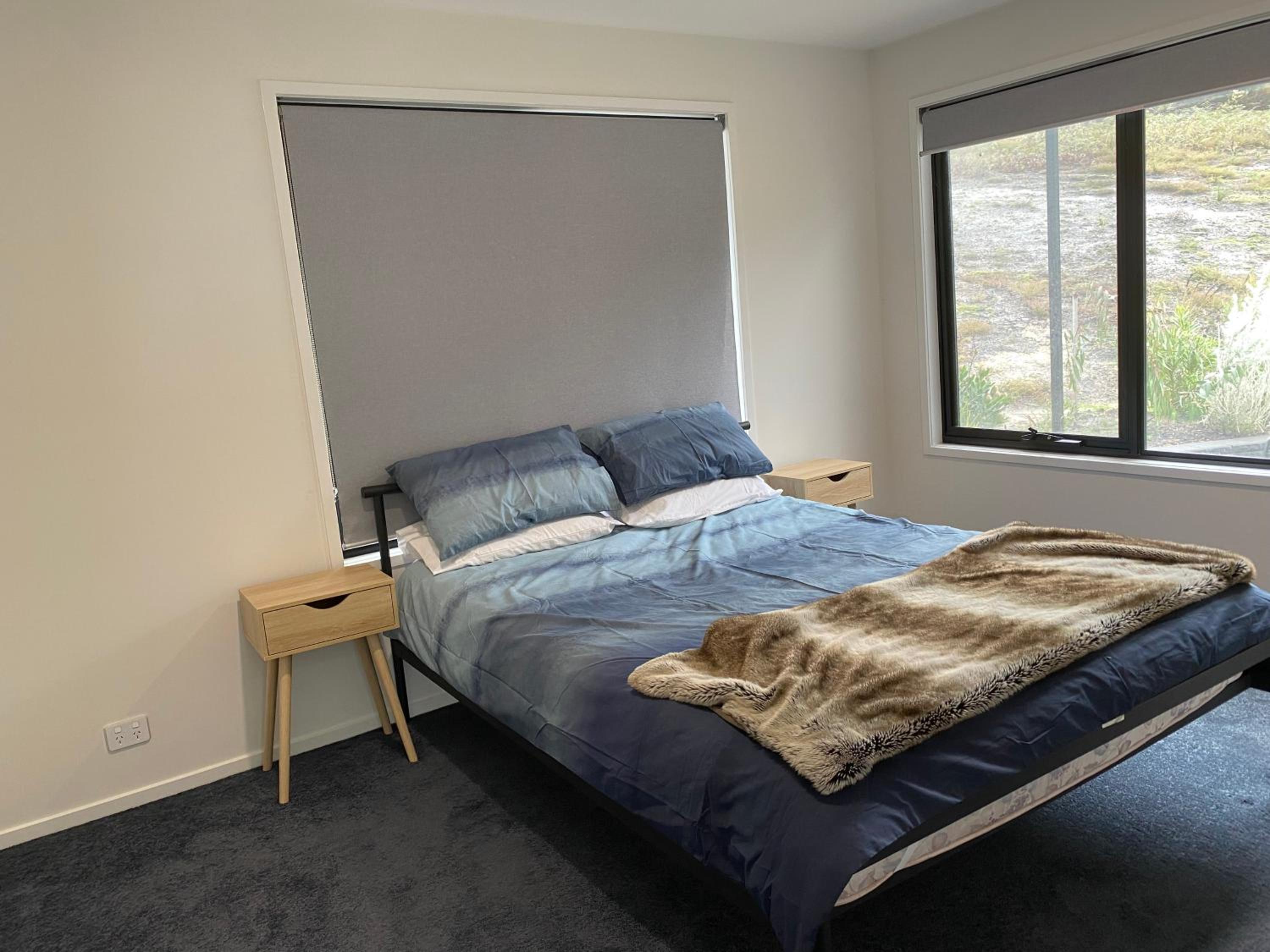 Ocean views, spacious & private, hot hub