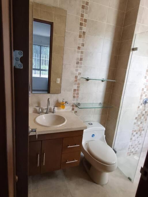 Cómodo apto excelente ubicación