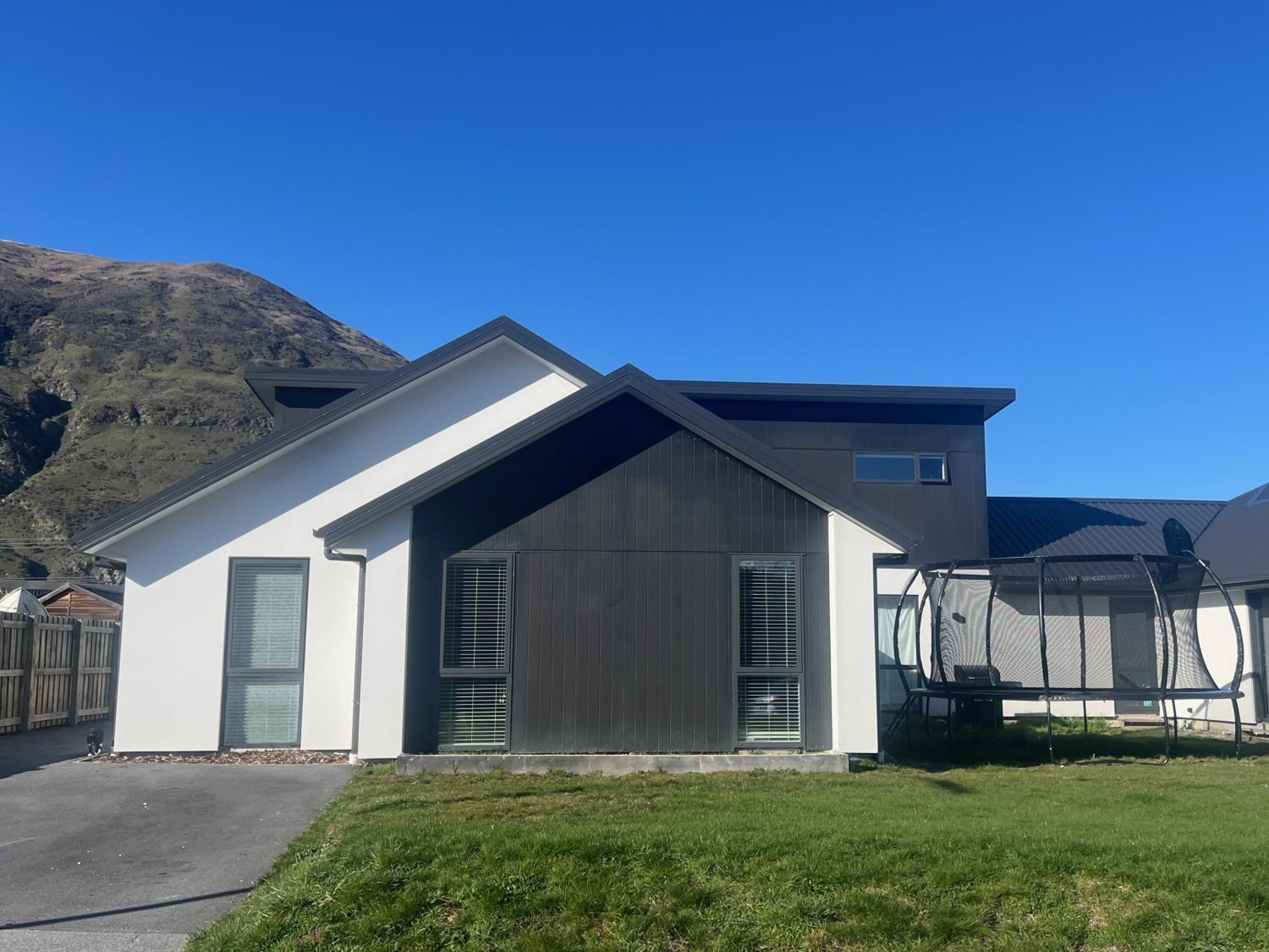 5 Bedroom Home Shotover Country Queenstown