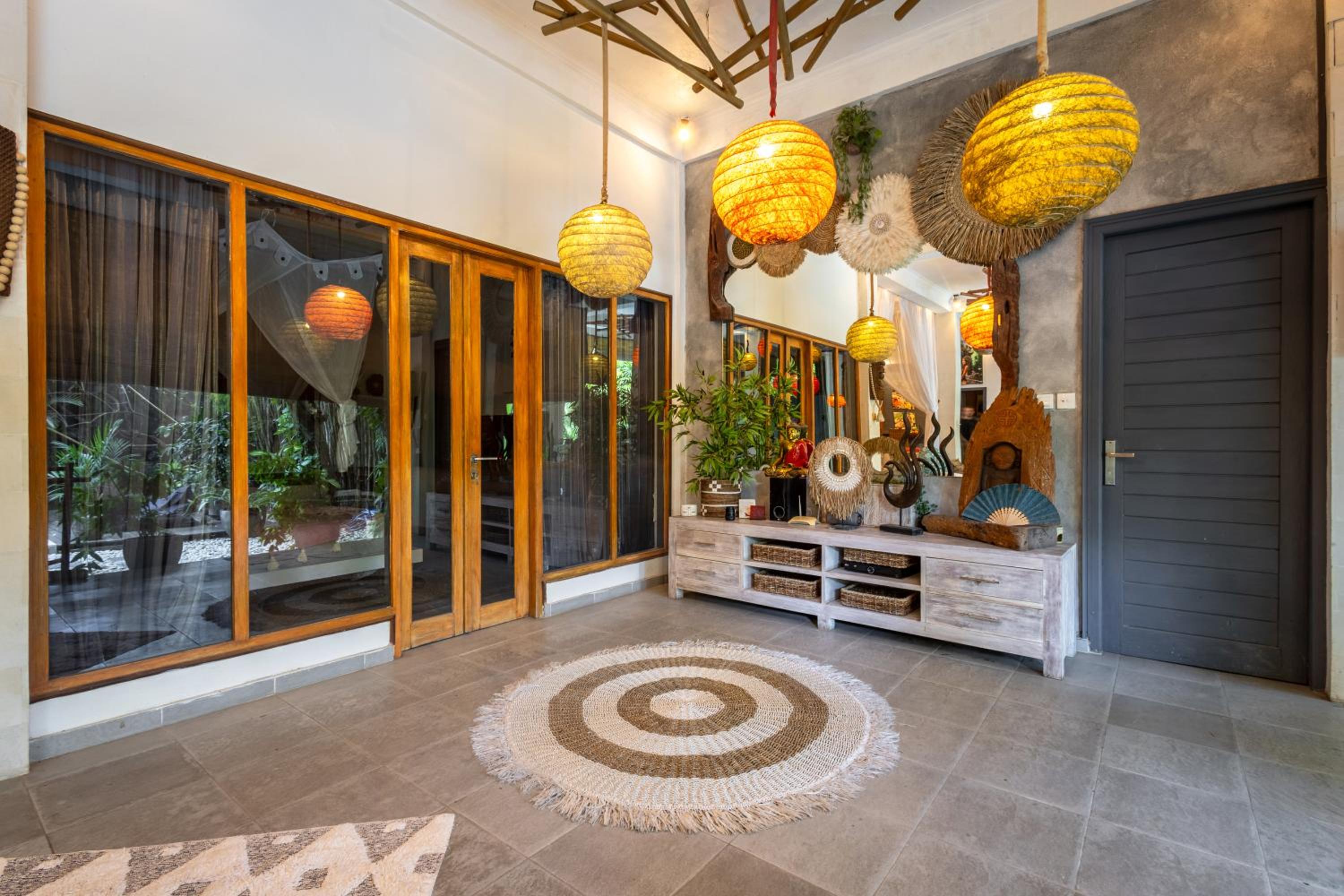 Canggu's Hidden Gem - 2 Mins from Finns — recepcion & lobby