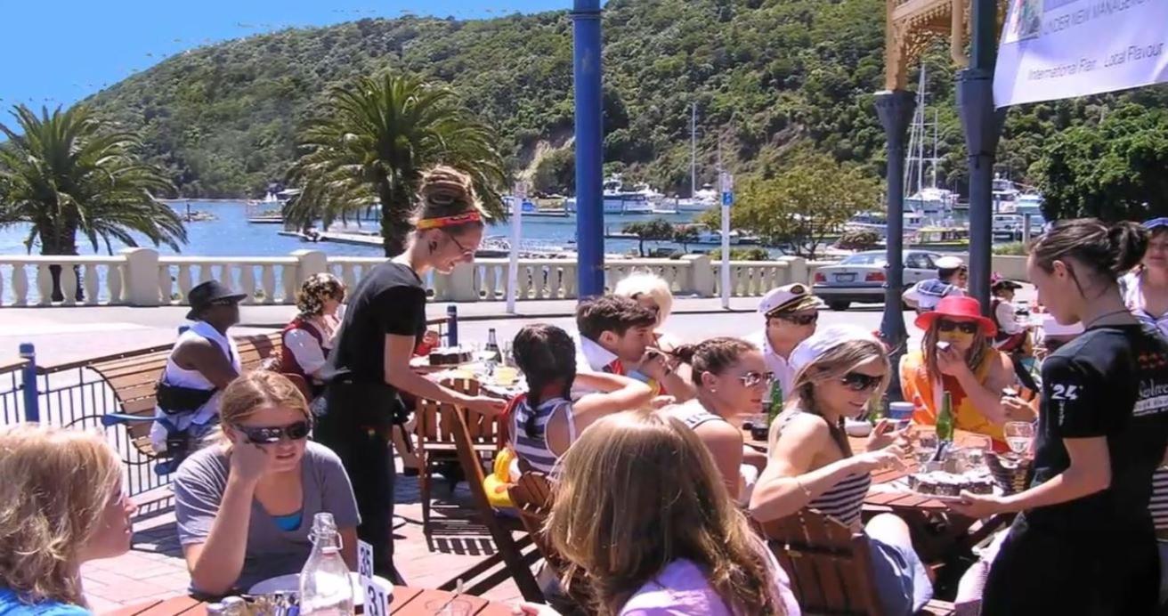 Sunshine, Peaceful and the Best Harbour Views
