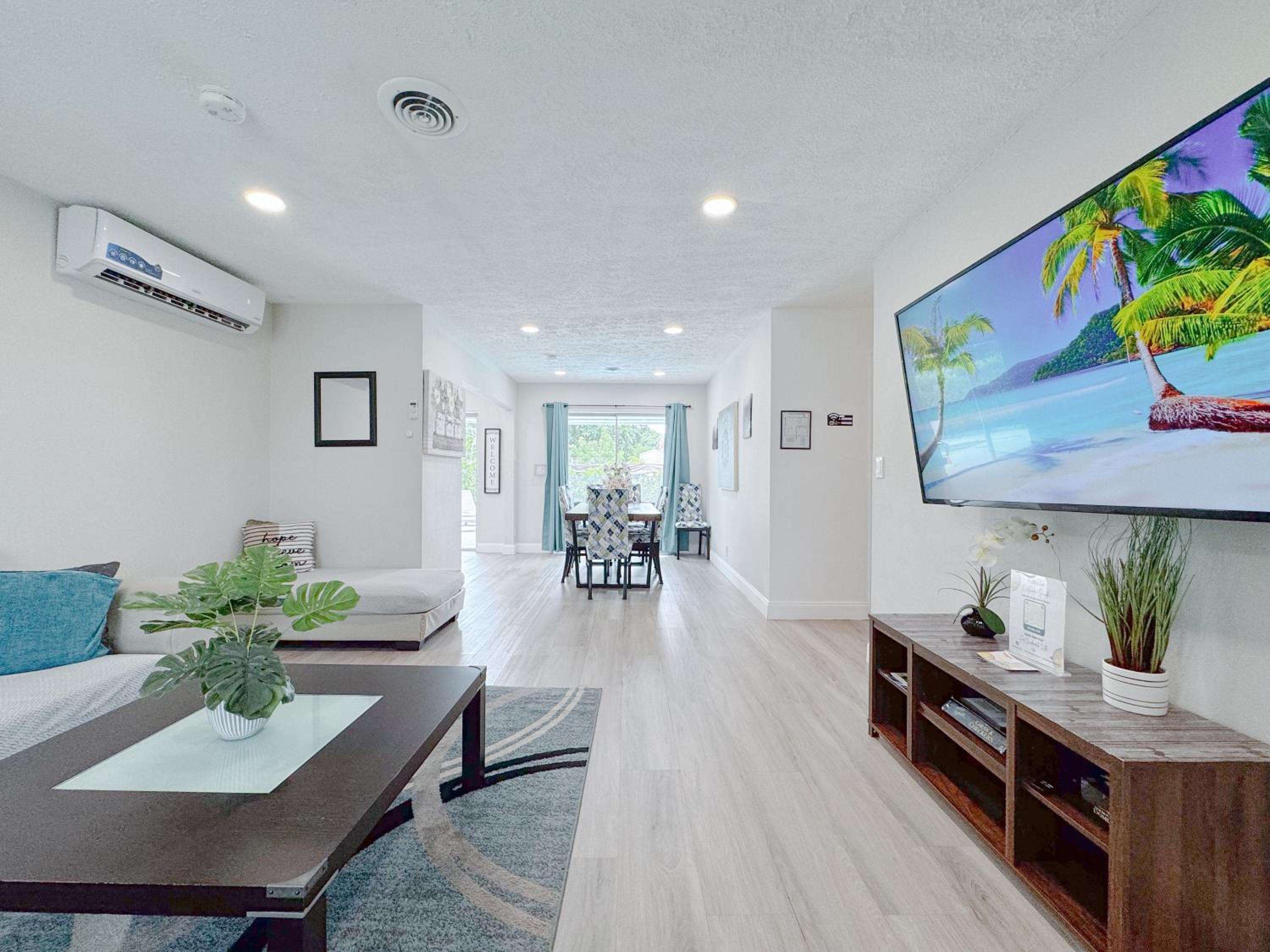 Fort Lauderdale Vacations - Tropical Villa, King Bed, Pool, Top Location - Property Image 11