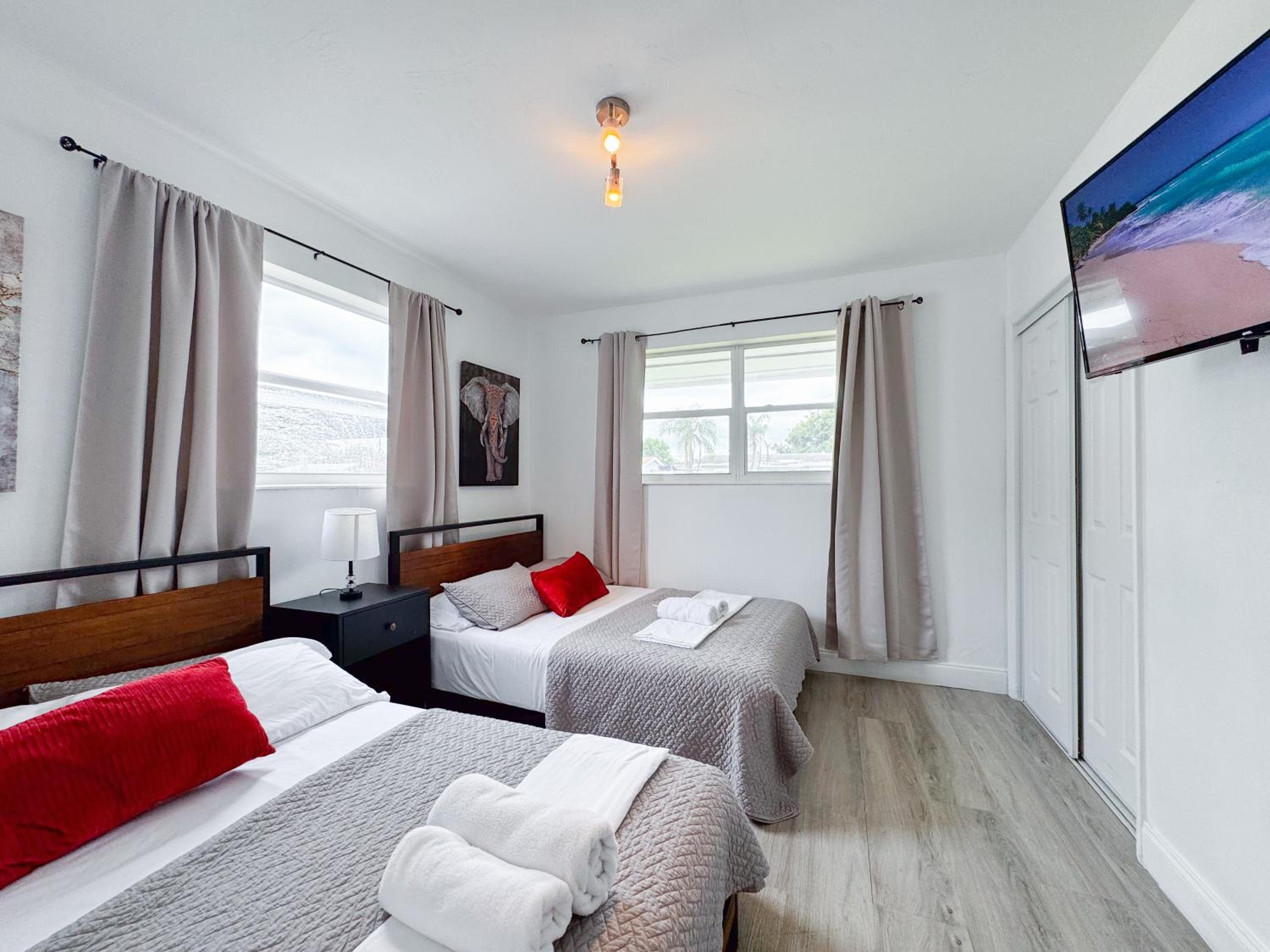 Fort Lauderdale Vacations - Tropical Villa, King Bed, Pool, Top Location - Property Image 22