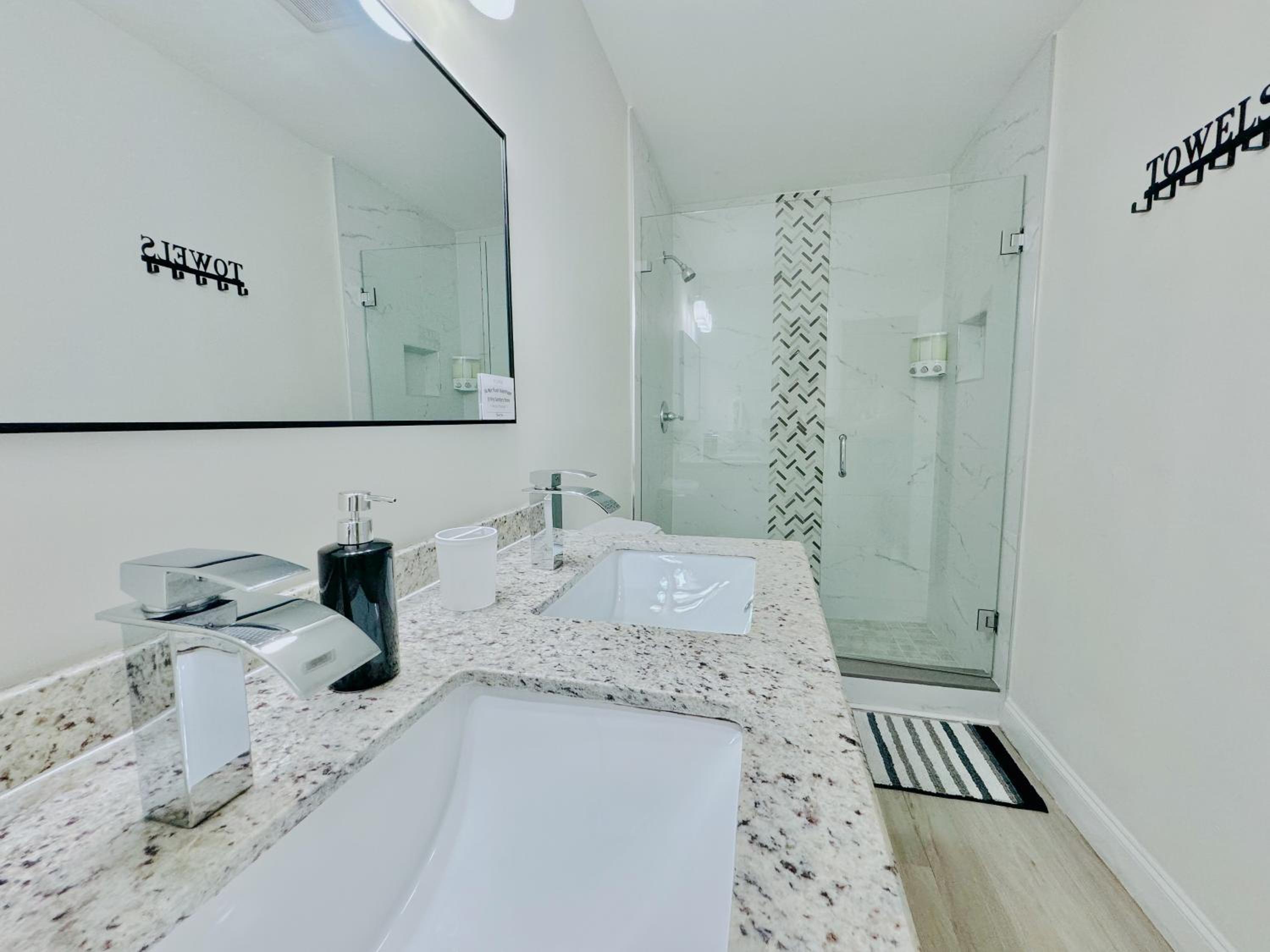 Fort Lauderdale Vacations - Tropical Villa, King Bed, Pool, Top Location - Property Image 9