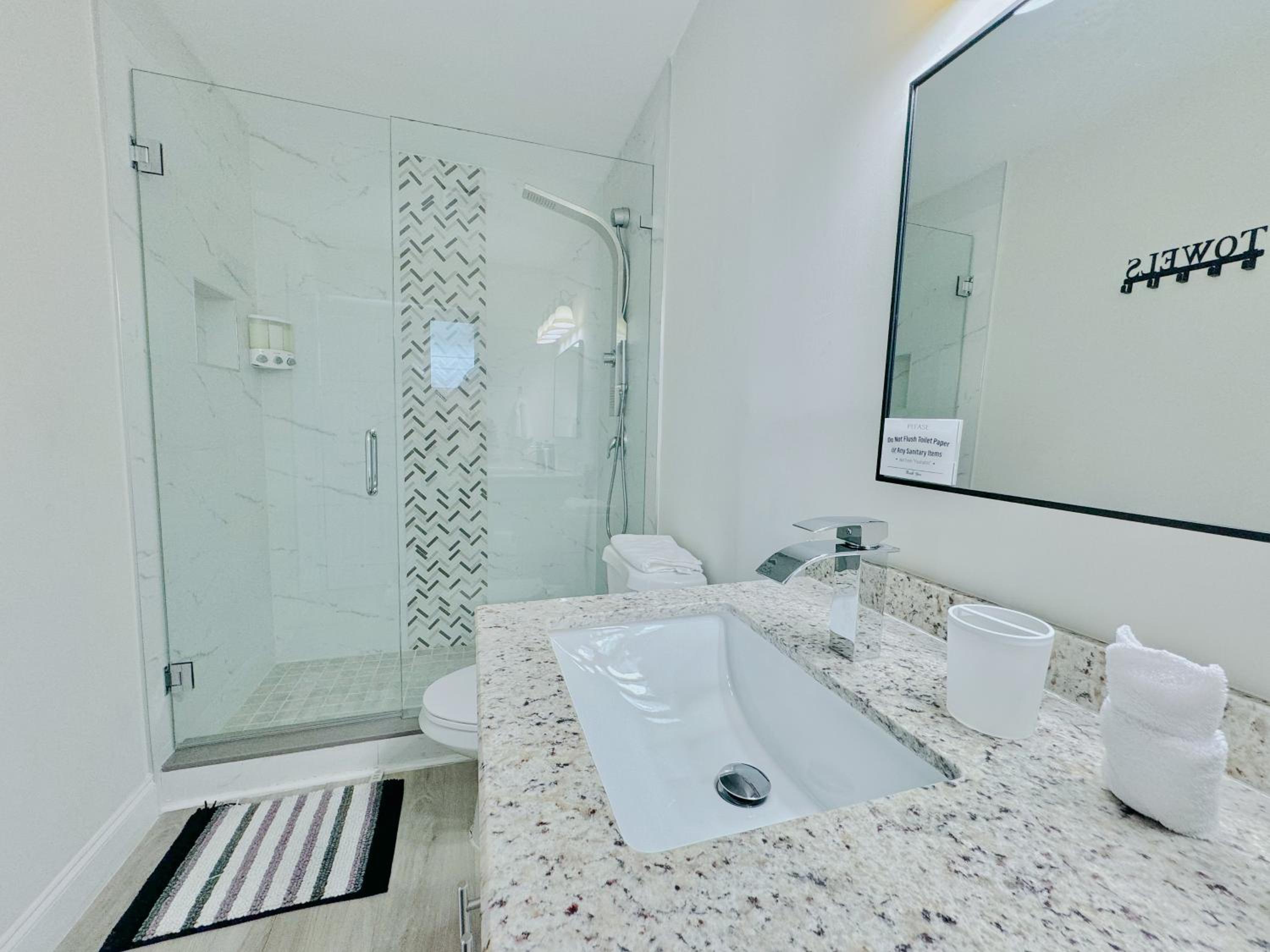 Fort Lauderdale Vacations - Tropical Villa, King Bed, Pool, Top Location - Property Image 1