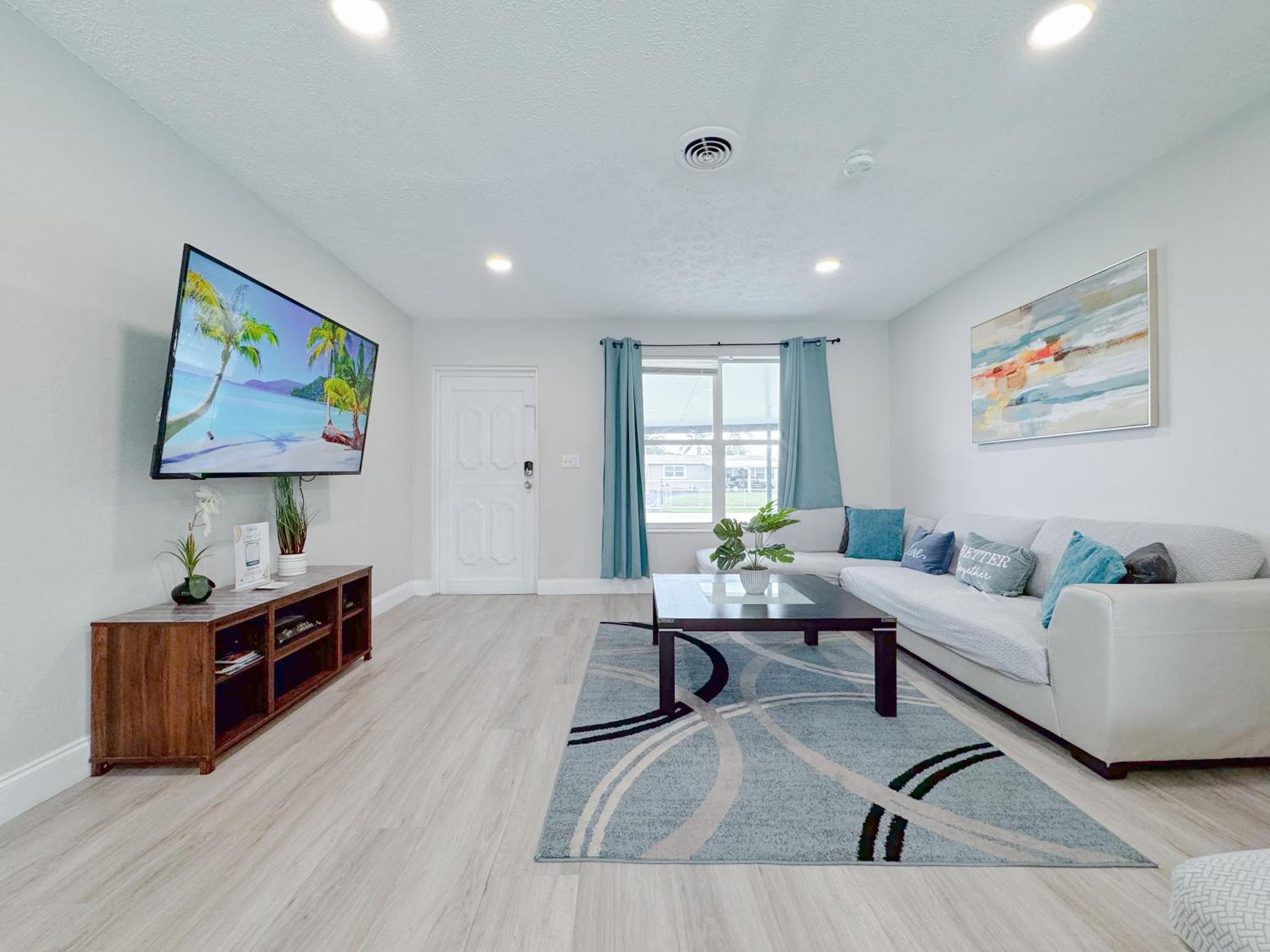 Fort Lauderdale Vacations - Tropical Villa, King Bed, Pool, Top Location - Property Image 35