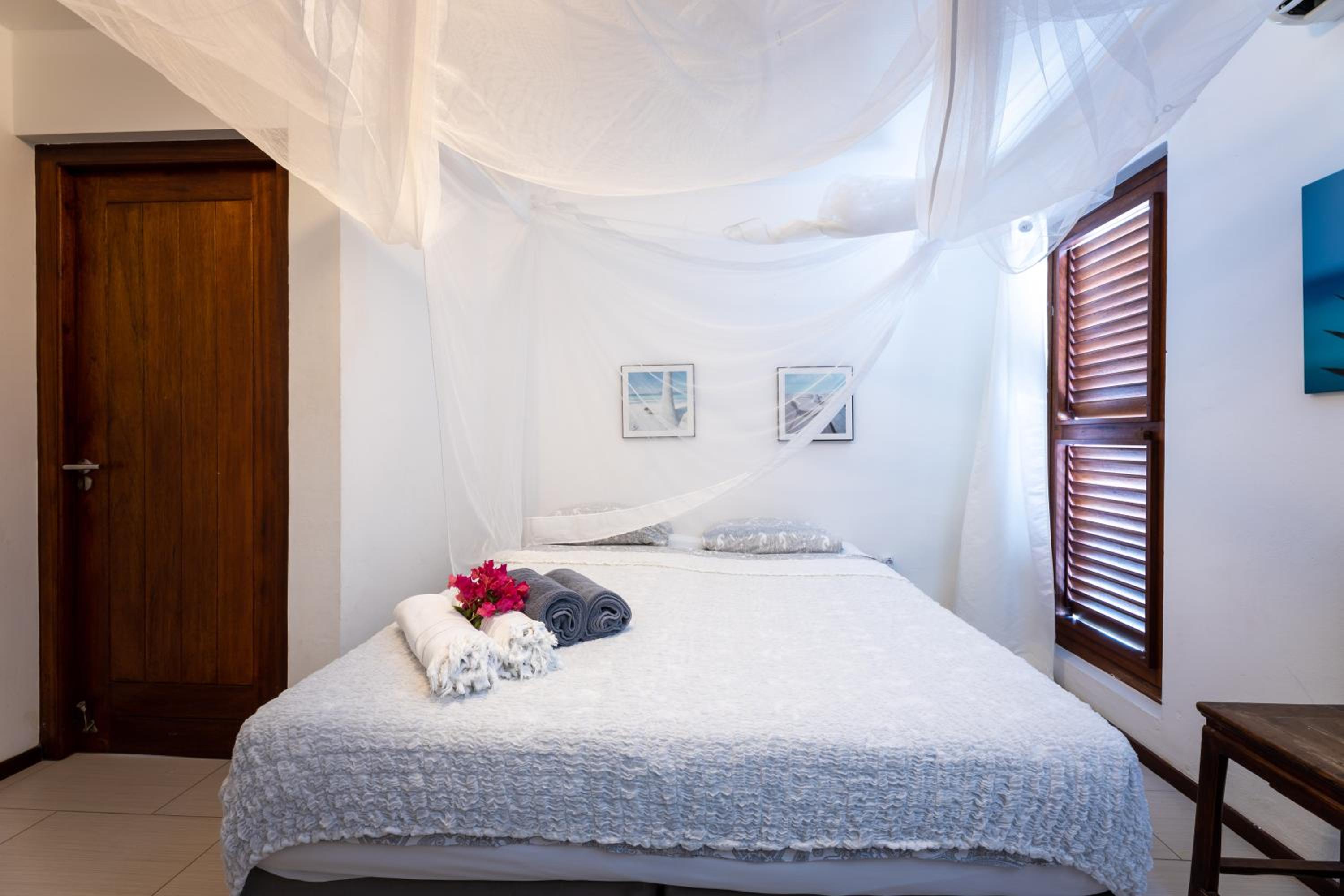 Beautiful Villa with pool near the beach for groups