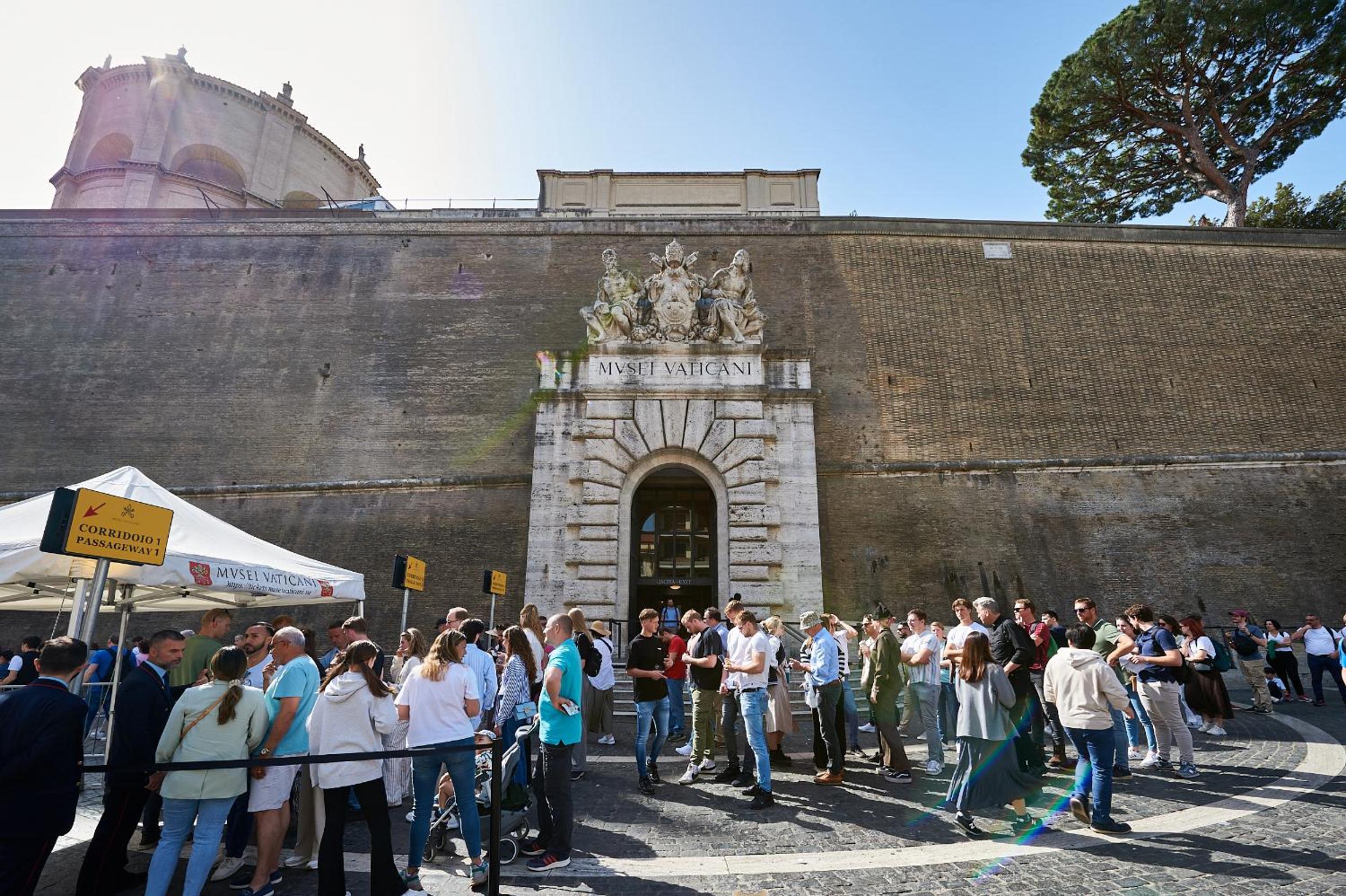 IREX near Vatican Museum new apartment
