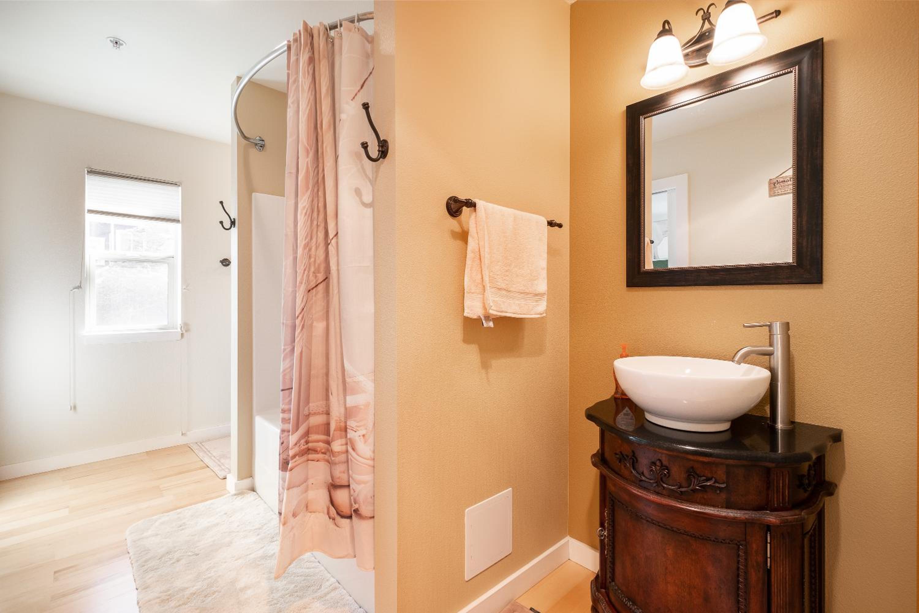 Newly Remodeled Family Friendly Ocean View - Oceanic Mirage view 4