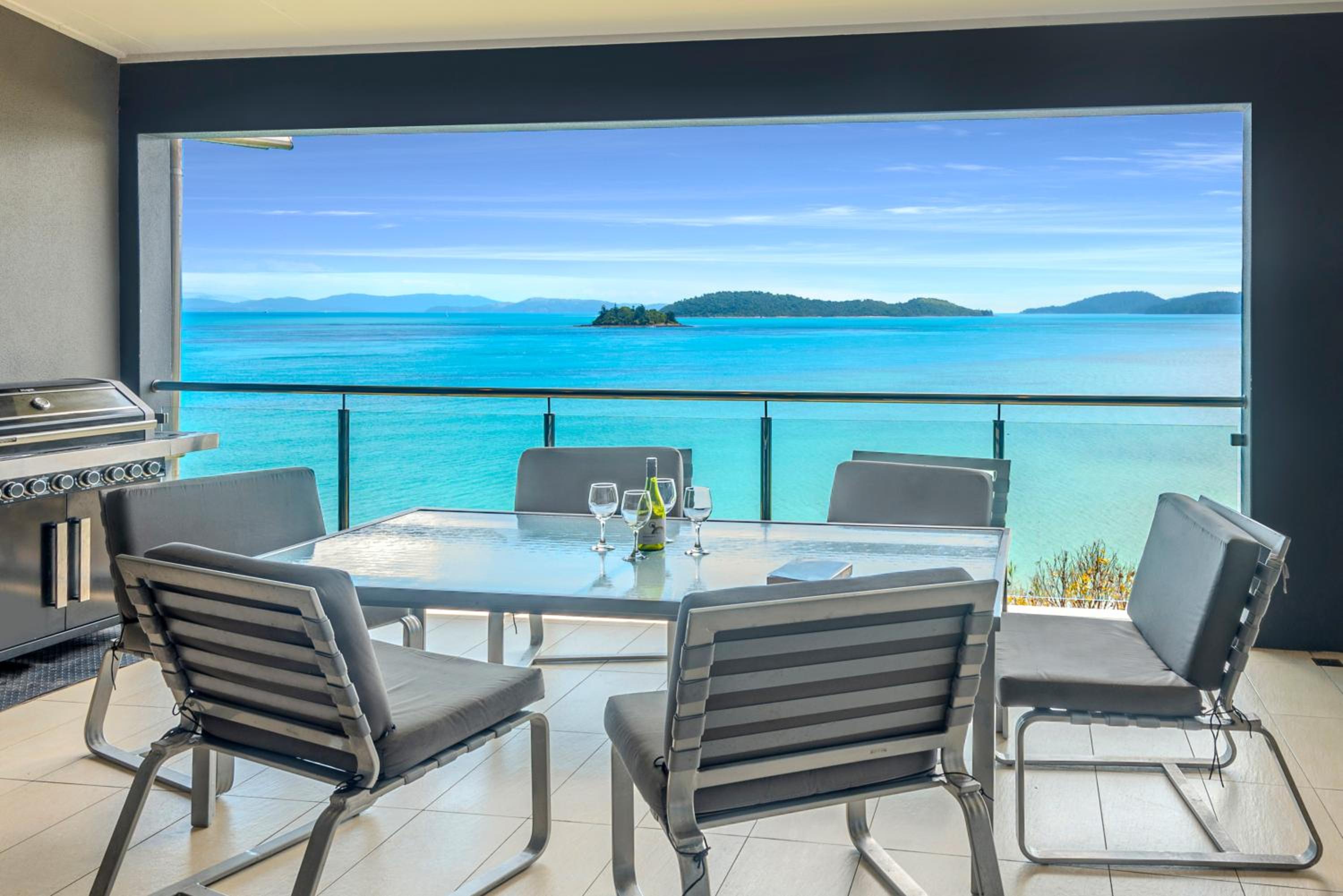 Edge Apartments on Hamilton Island by HIHA