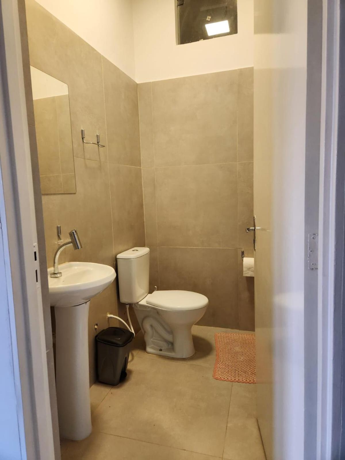 Casa contemporânea à beira do rio Paraná-VLC Stays