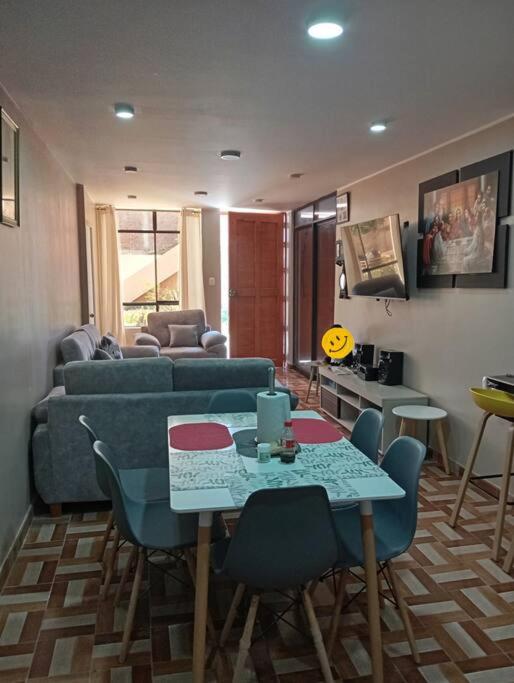 Departamento acogedor en primer piso con cochera view 5