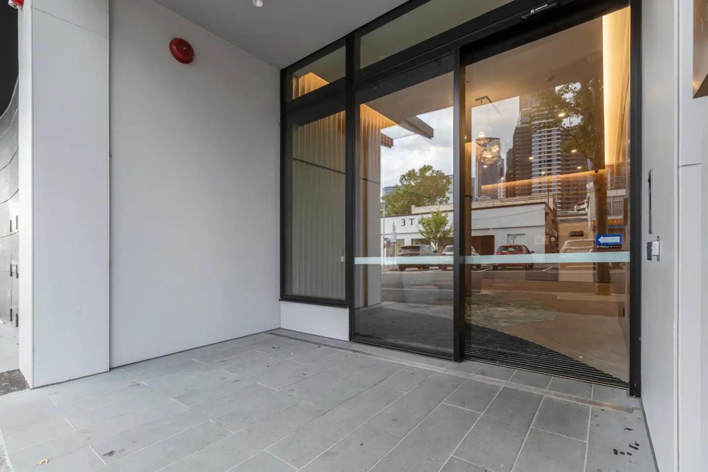 Marker Stunning Space Near Southern Cross CBD