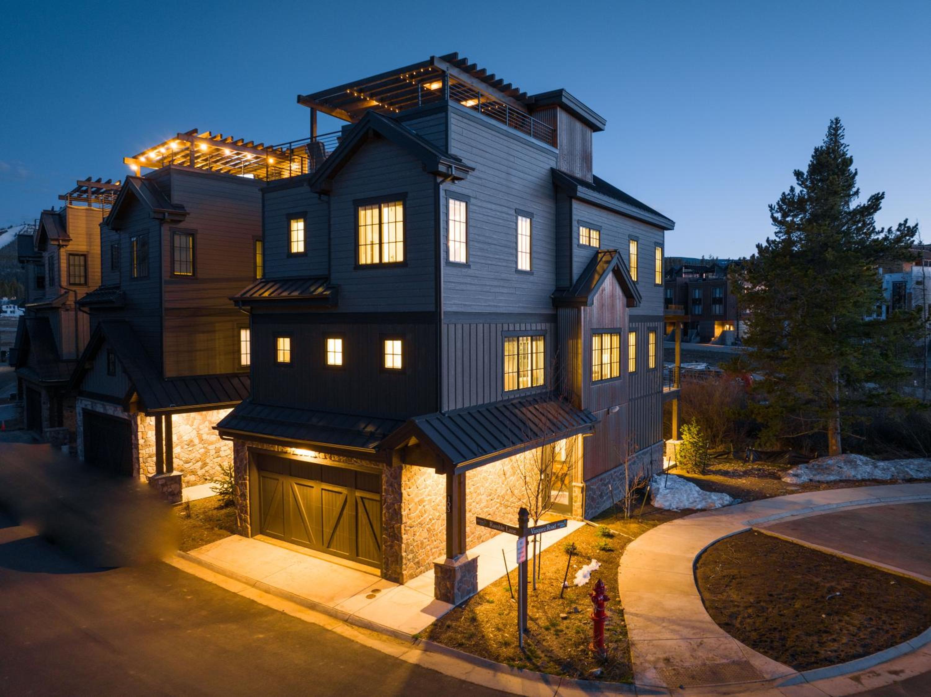 Mountain Wellness Retreat: Rejuvenate in Luxury in Winter Park, US