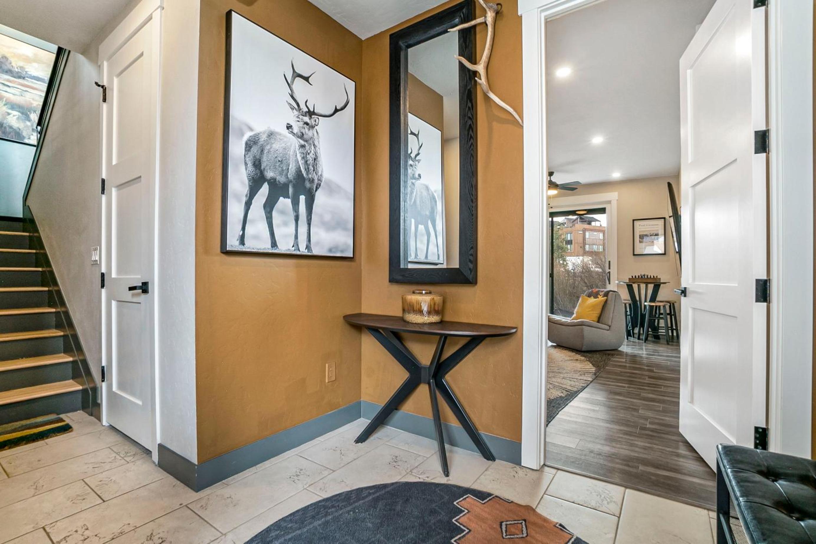 Mountain Wellness Retreat: Rejuvenate in Luxury view 5