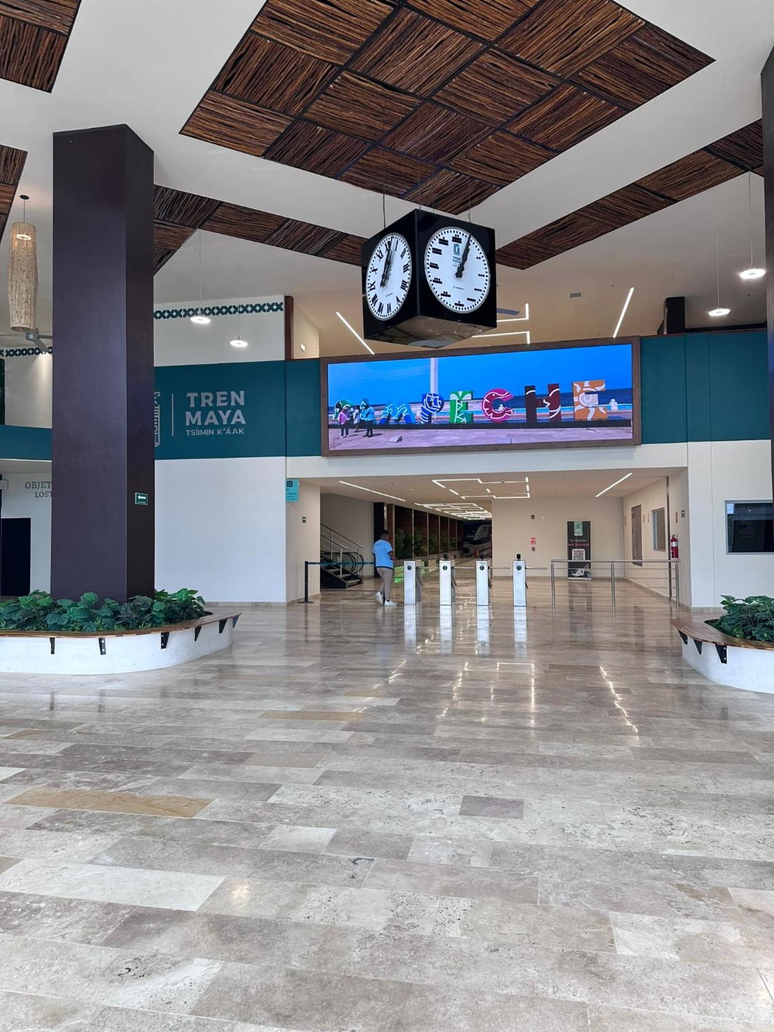 Leon Domes Hotel Boutique view 3