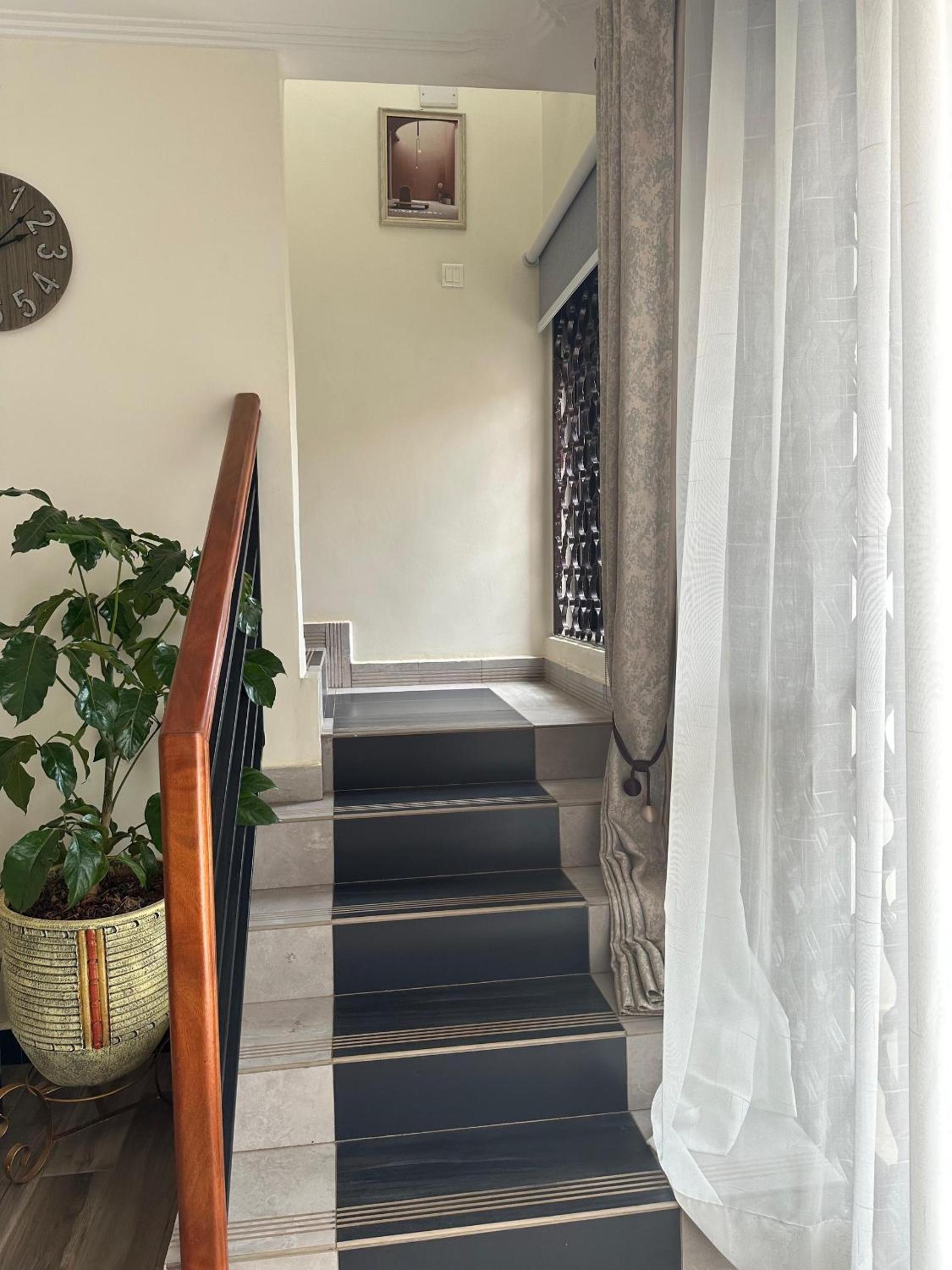 Divine furnished apartments Ntinda view 5
