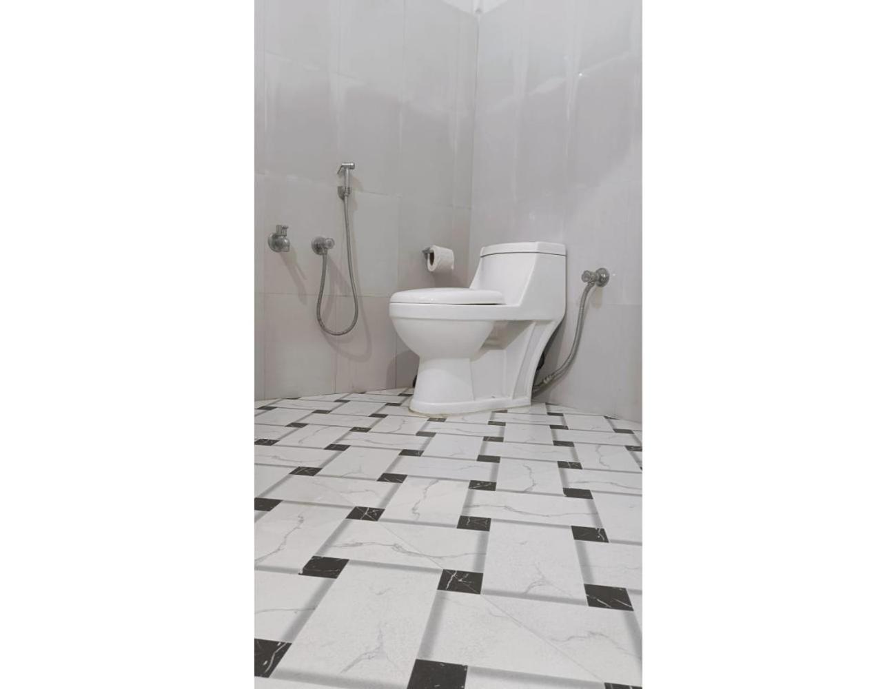 Adoroni Guest House, Assam