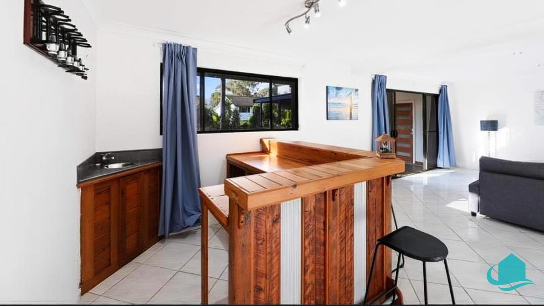 Macquarie Paradise - family entertainer