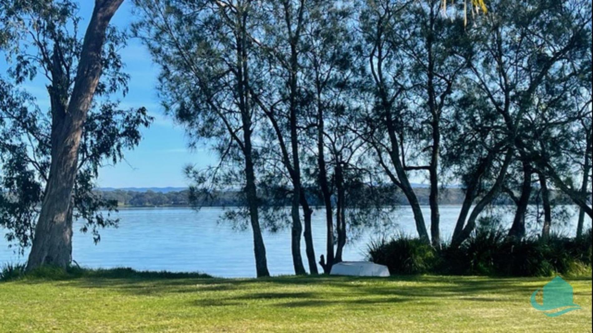 Lake Sabai - Waterfront and private pool