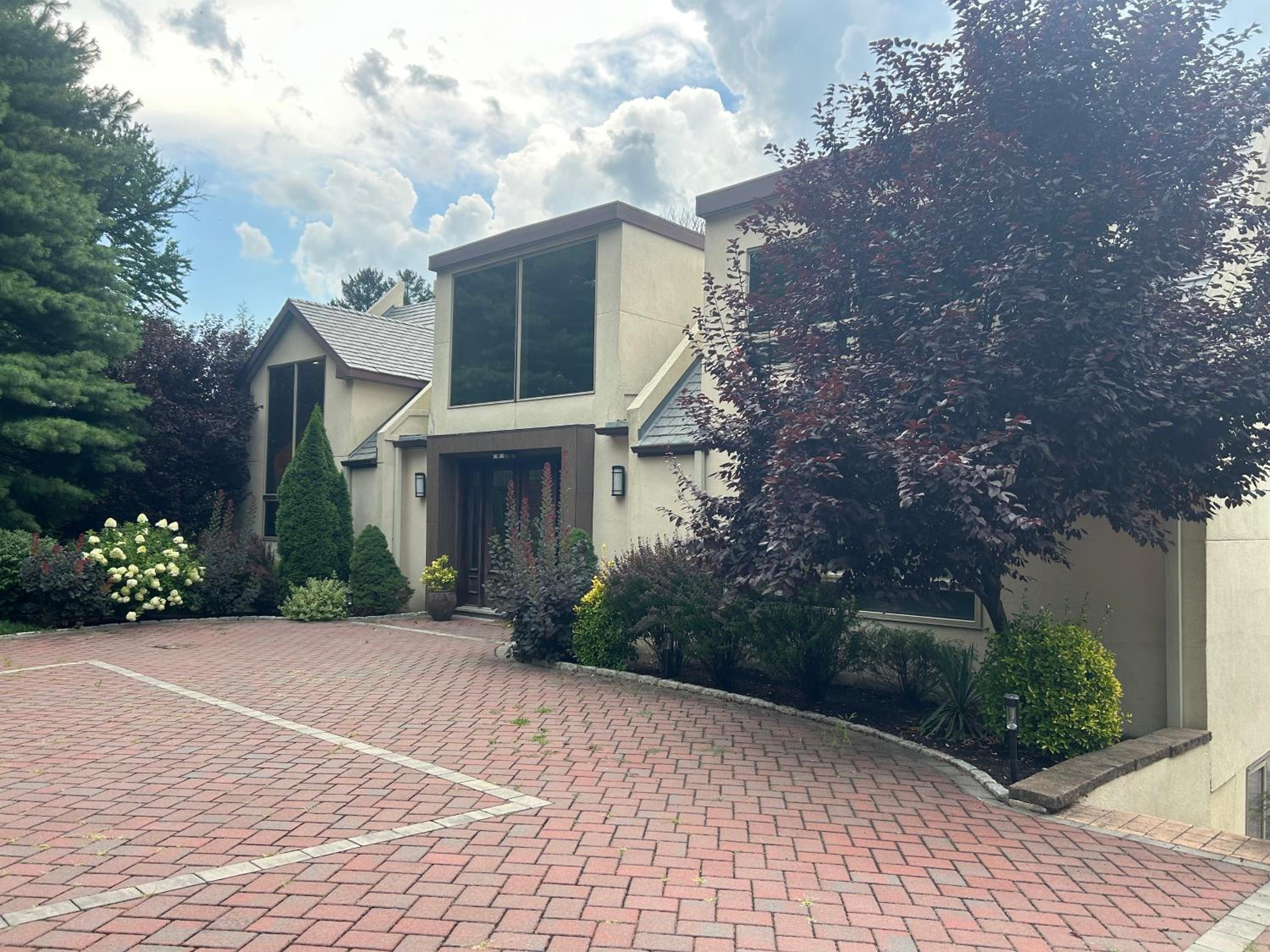 STAFFORD ESTATE in Charming Gladwyne - Property Image 22