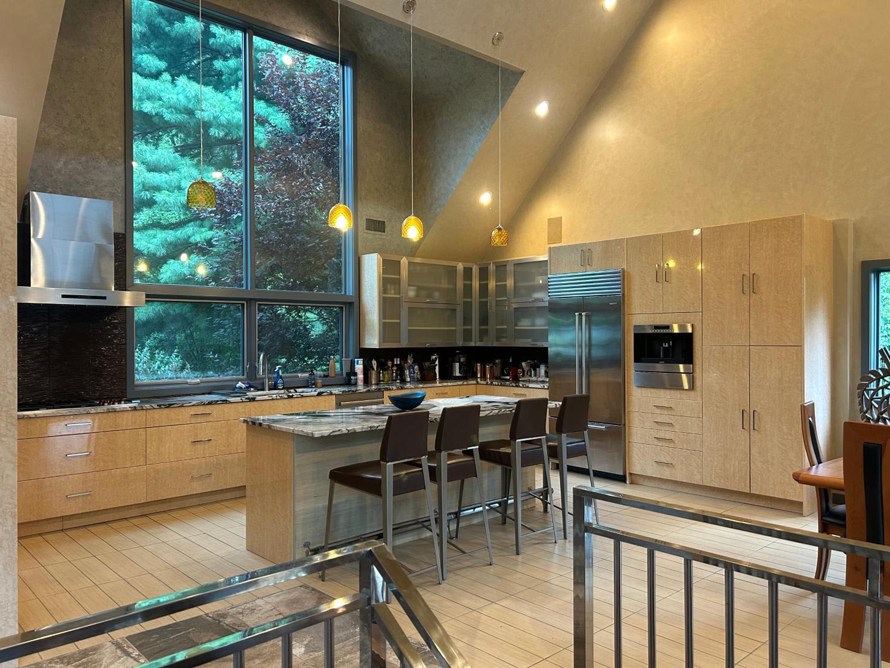 STAFFORD ESTATE in Charming Gladwyne - Property Image 12