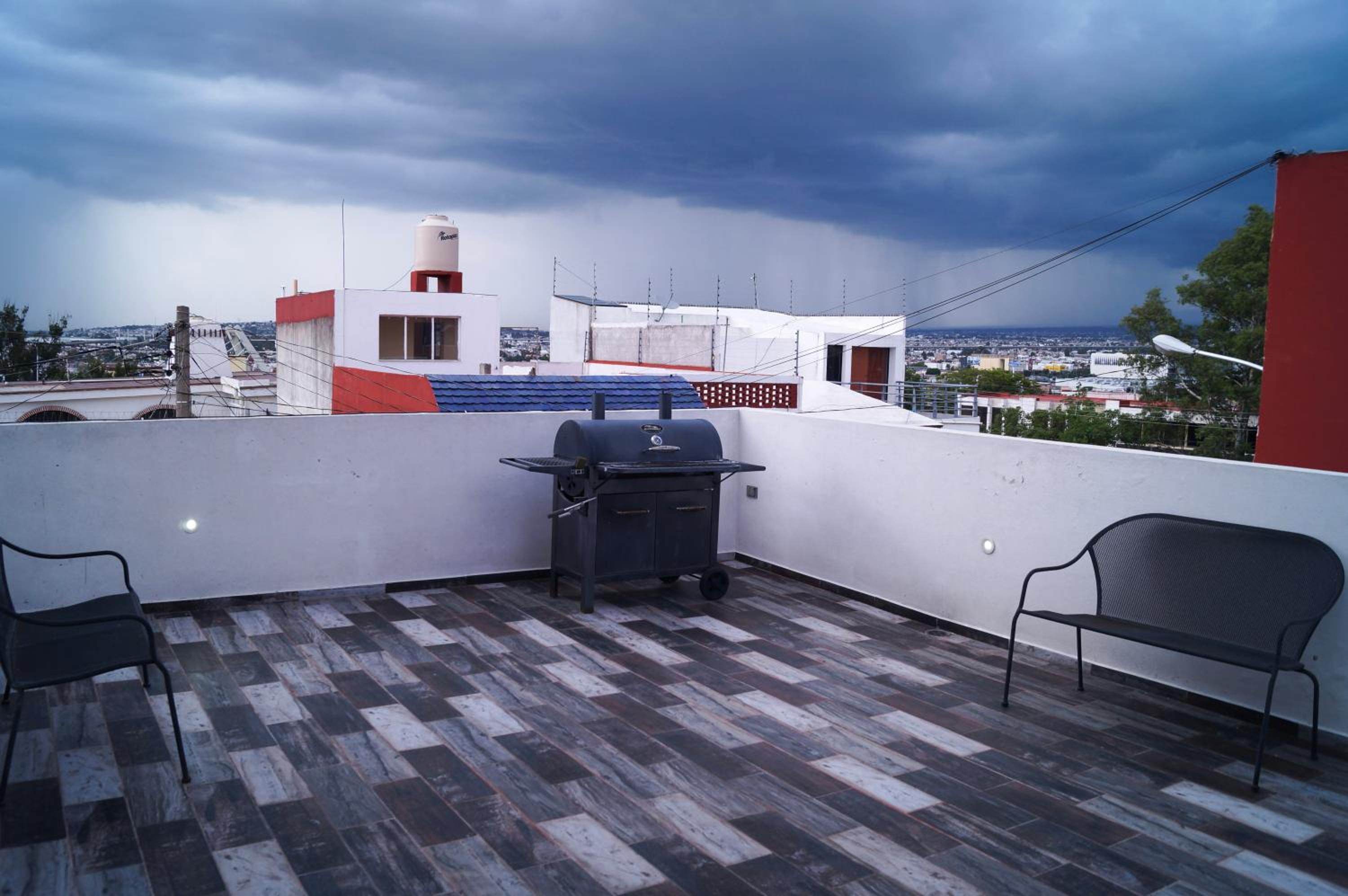 4 habitaciones, 5 baños, 12 huéspedes, Centro Expositor