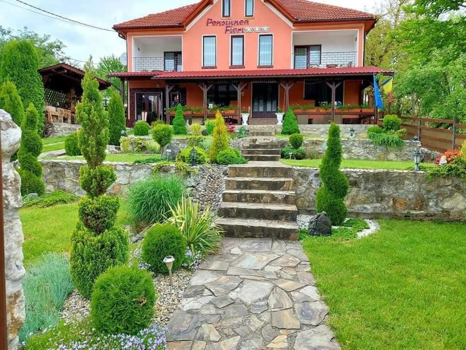 Pensiunea Flori