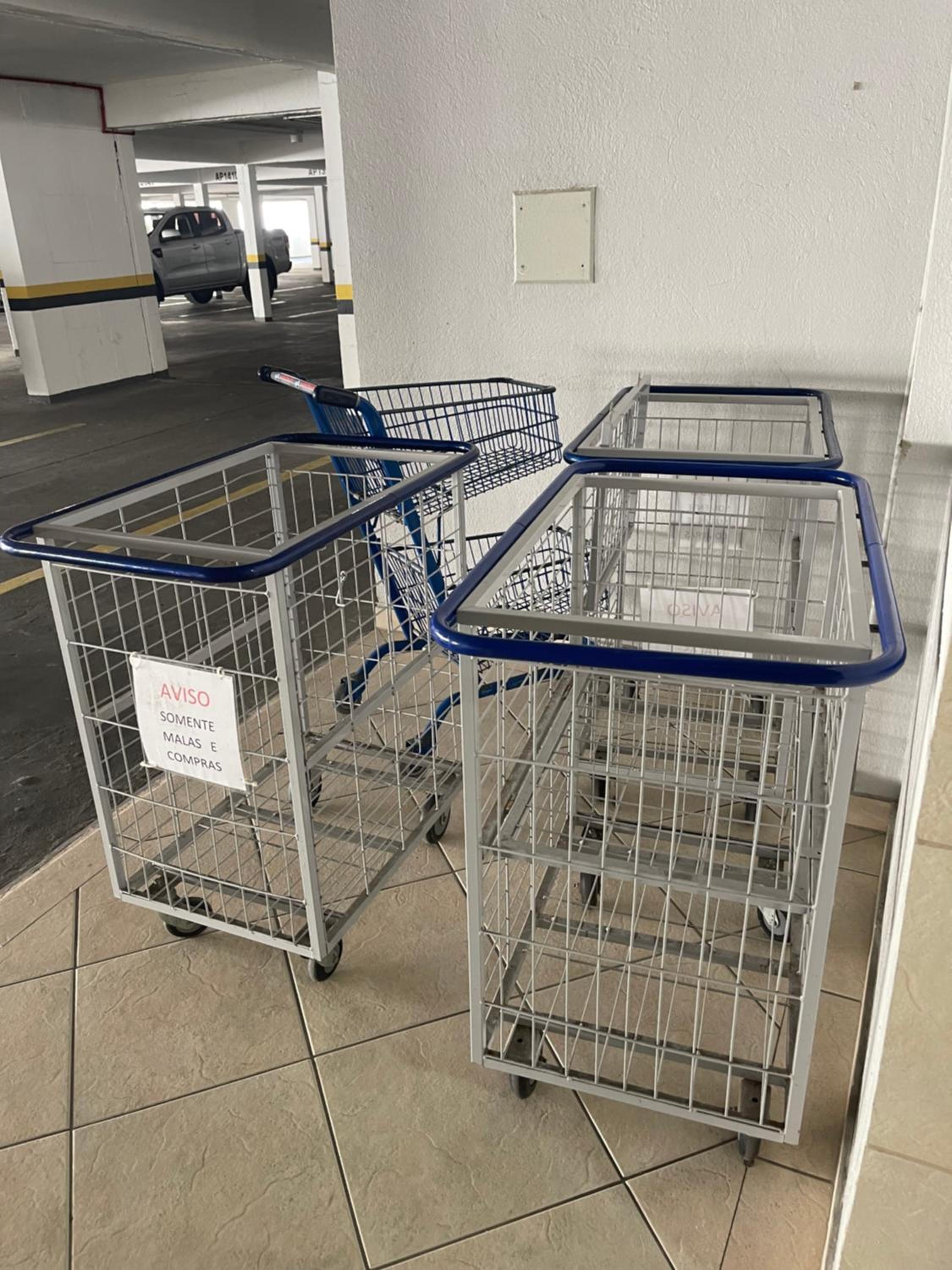 Suíte estilosa com garagem, bem localizado quadra mar, no centro de Balneário Camboriú