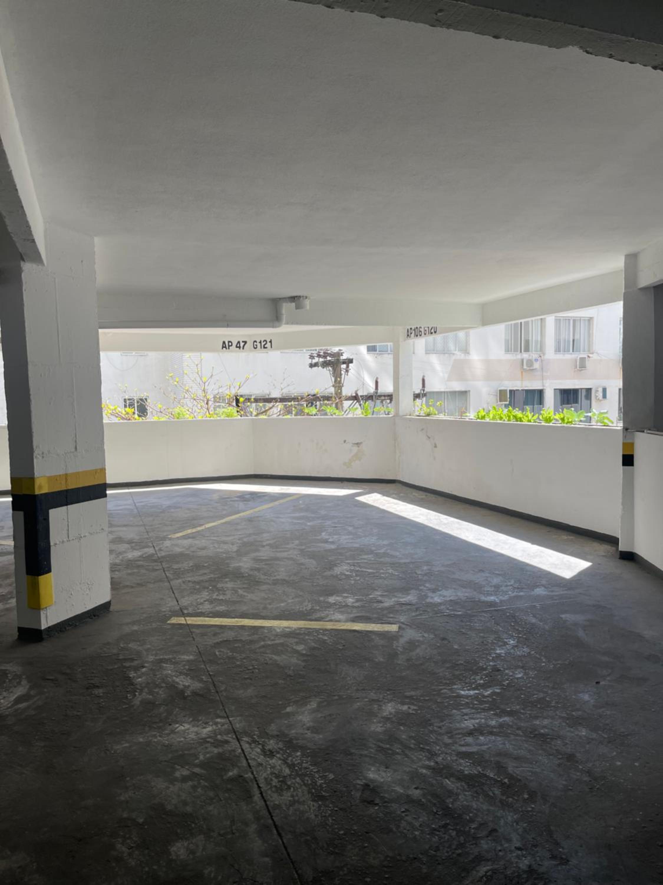 Suíte estilosa com garagem, bem localizado quadra mar, no centro de Balneário Camboriú