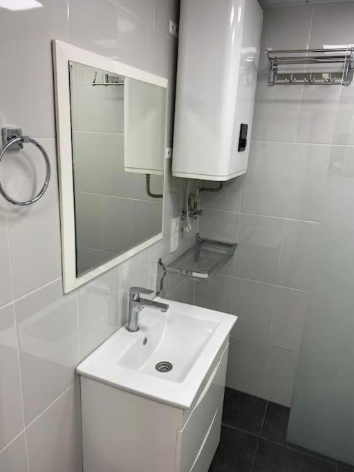 Deluxe Studio Apartment with sunny balcony view