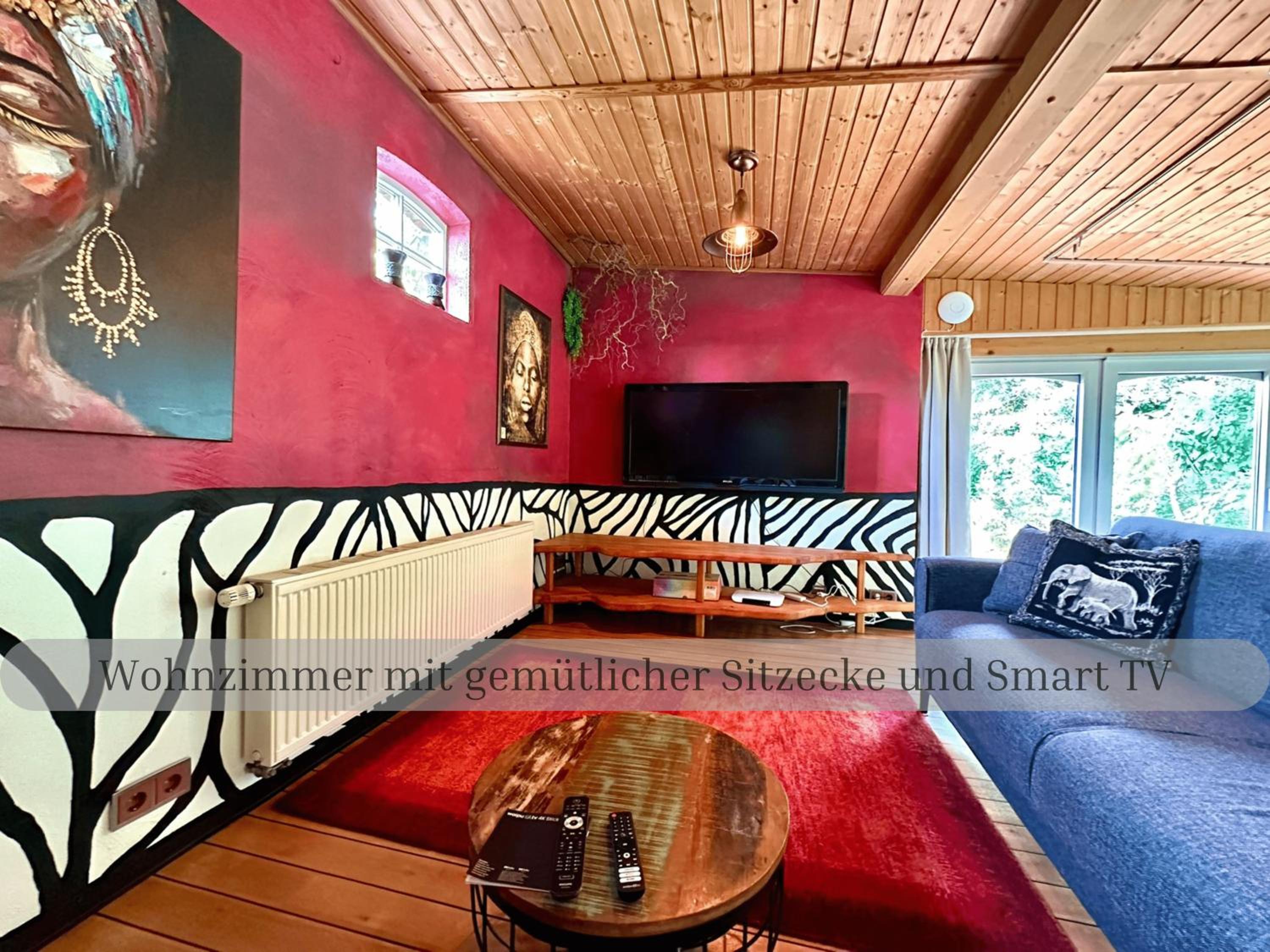 Lodge of Africa - einzigartige Themenzimmer, eingezäunten Garten, Sauna, Whirlpool & Kamin, Hunde willkommen, Gasgrill, voll ausgestattete Küche, großer Es