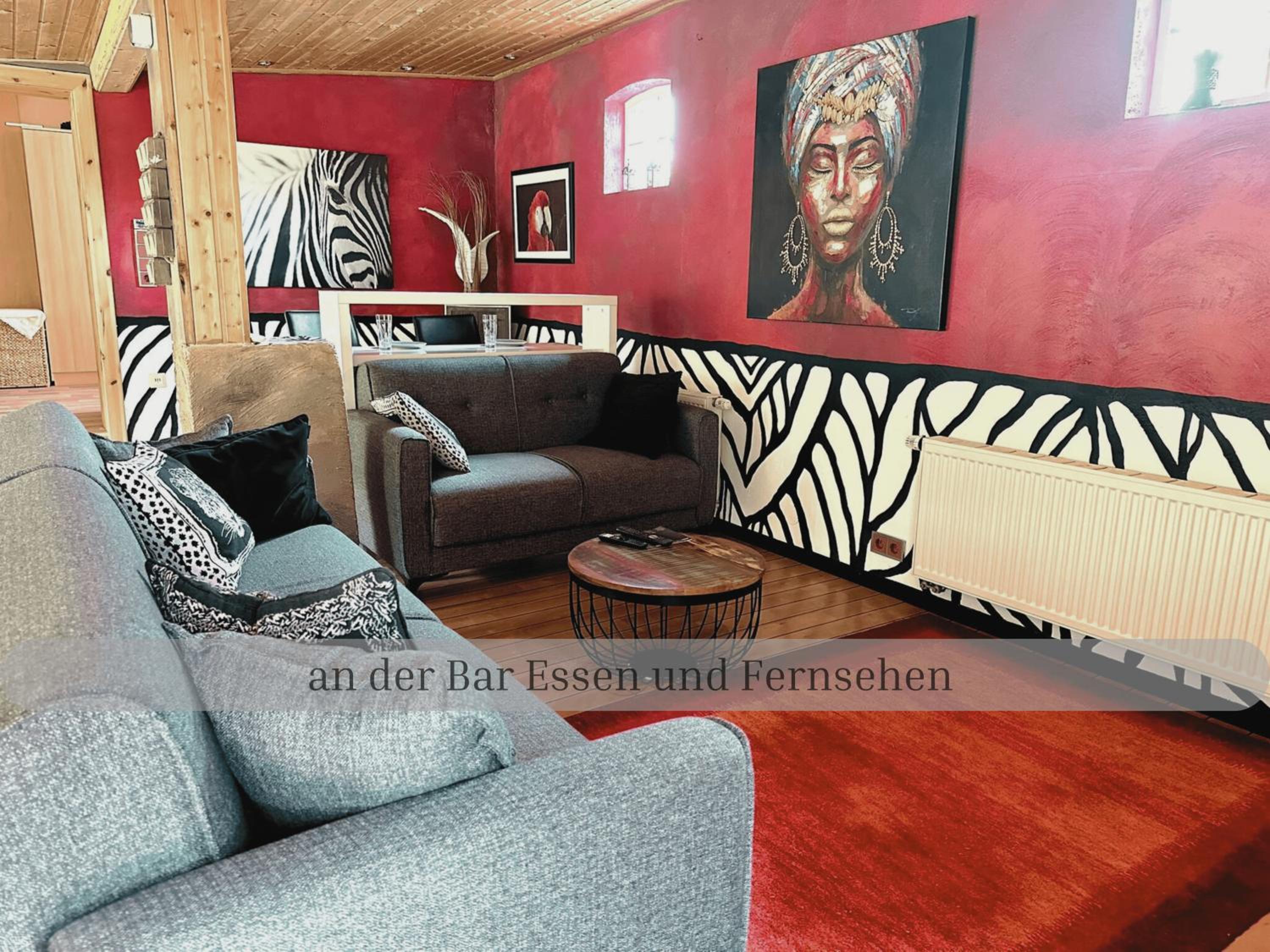 Lodge of Africa - einzigartige Themenzimmer, eingezäunten Garten, Sauna, Whirlpool & Kamin, Hunde willkommen, Gasgrill, voll ausgestattete Küche, großer Es